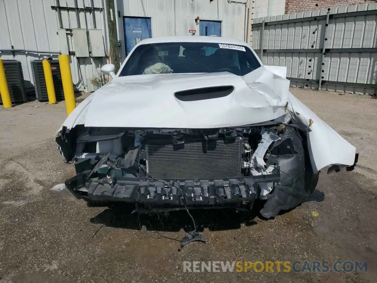 5 Photograph of a damaged car 2C3CDZBT7KH629402 DODGE CHALLENGER 2019