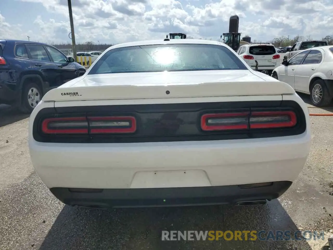 6 Photograph of a damaged car 2C3CDZBT7KH629402 DODGE CHALLENGER 2019