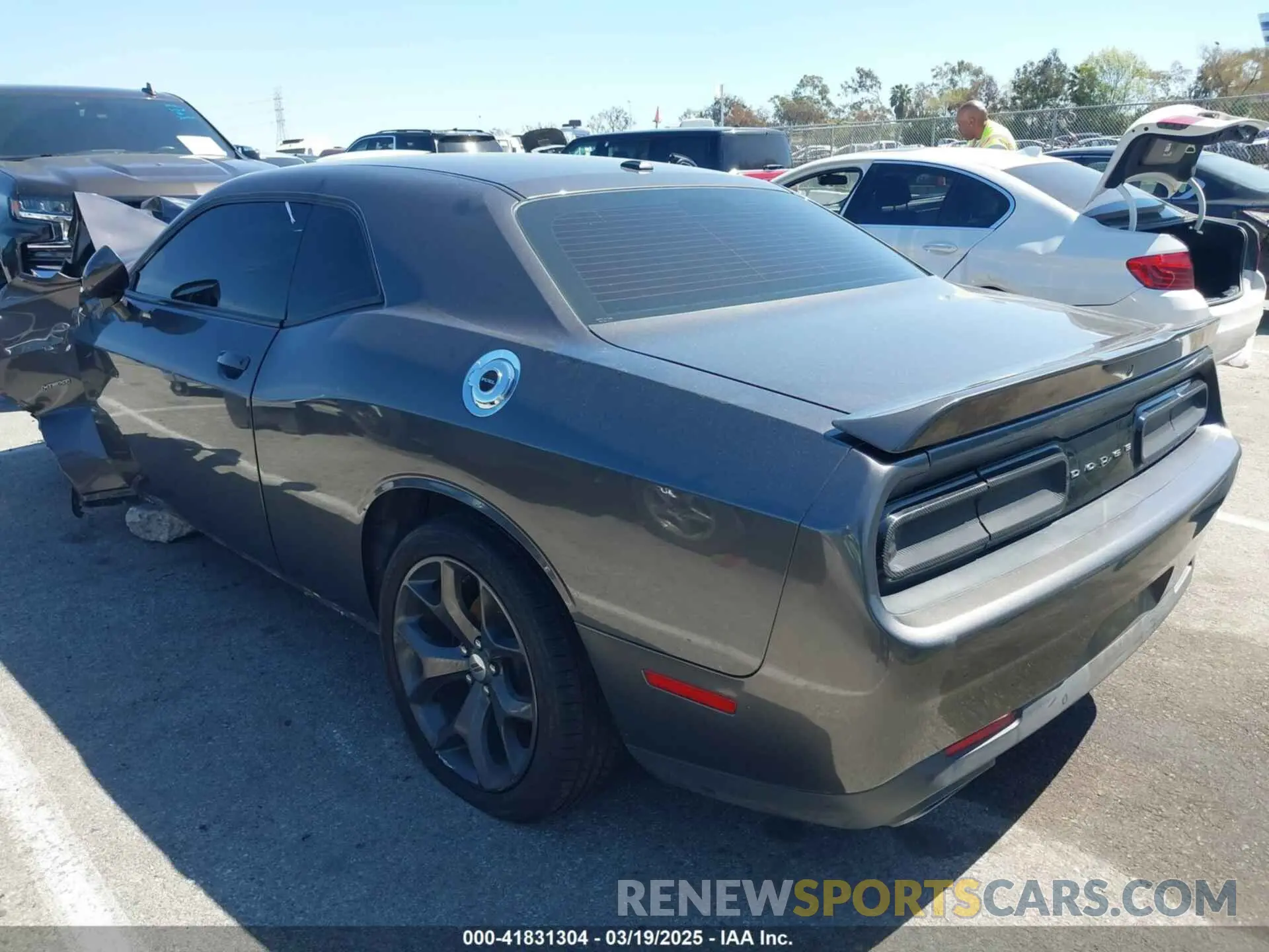 3 Photograph of a damaged car 2C3CDZBT7KH641758 DODGE CHALLENGER 2019