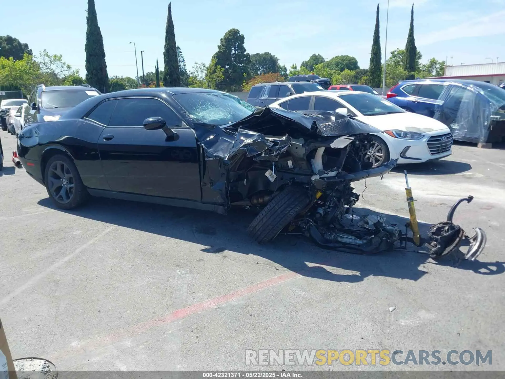 1 Photograph of a damaged car 2C3CDZBT8KH574054 DODGE CHALLENGER 2019