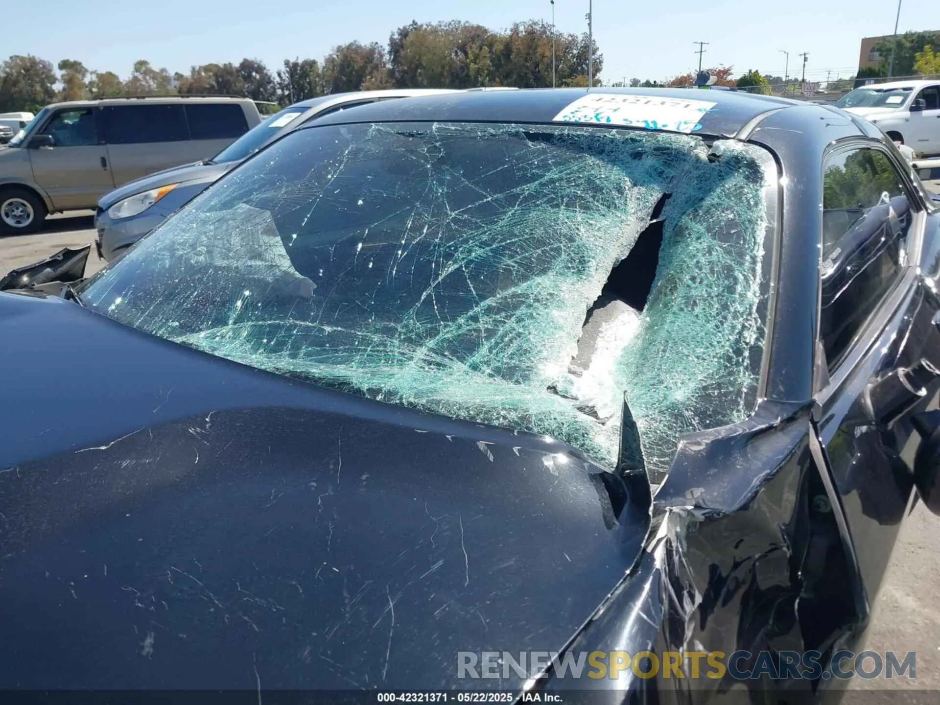21 Photograph of a damaged car 2C3CDZBT8KH574054 DODGE CHALLENGER 2019