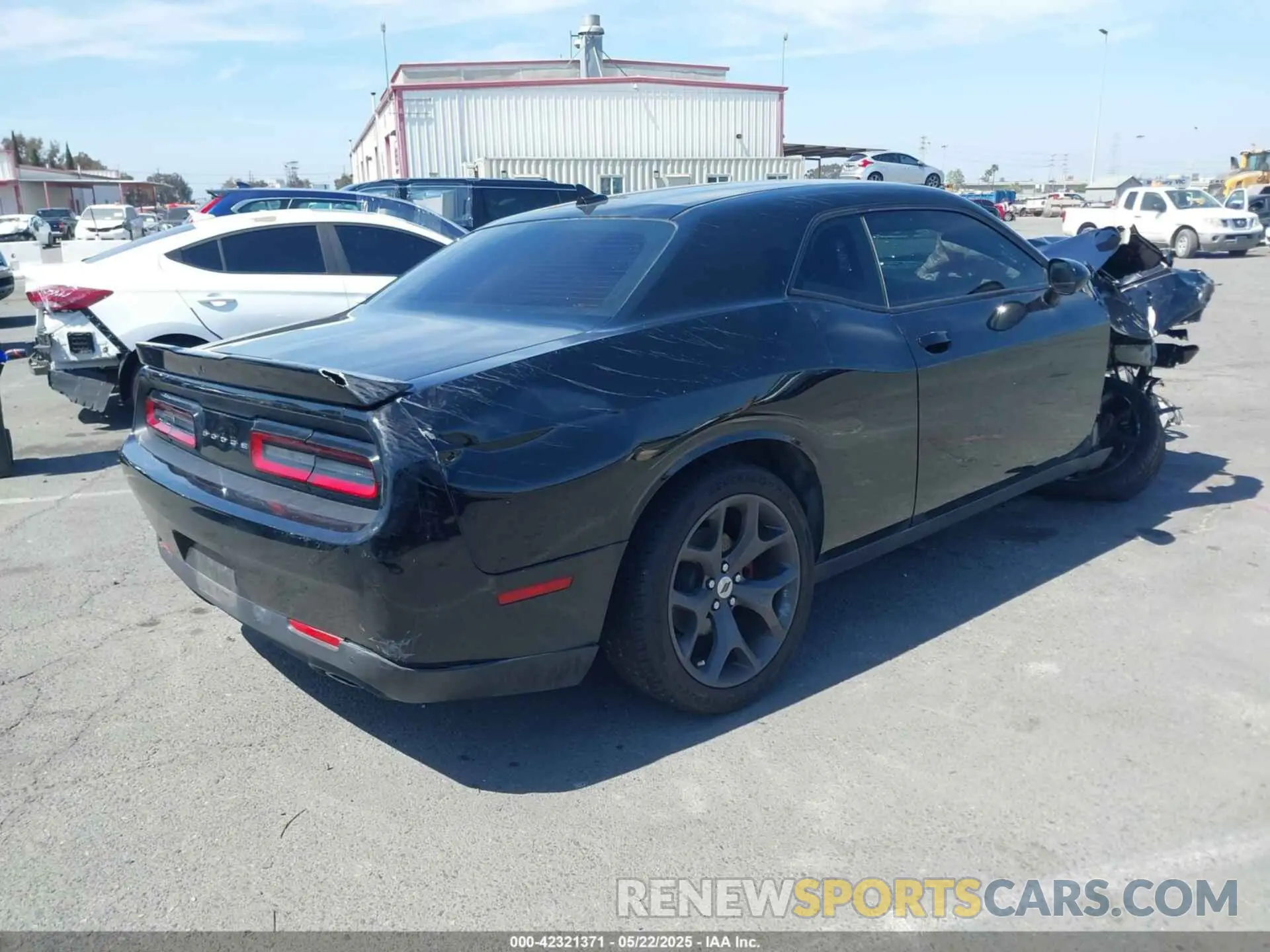 4 Photograph of a damaged car 2C3CDZBT8KH574054 DODGE CHALLENGER 2019
