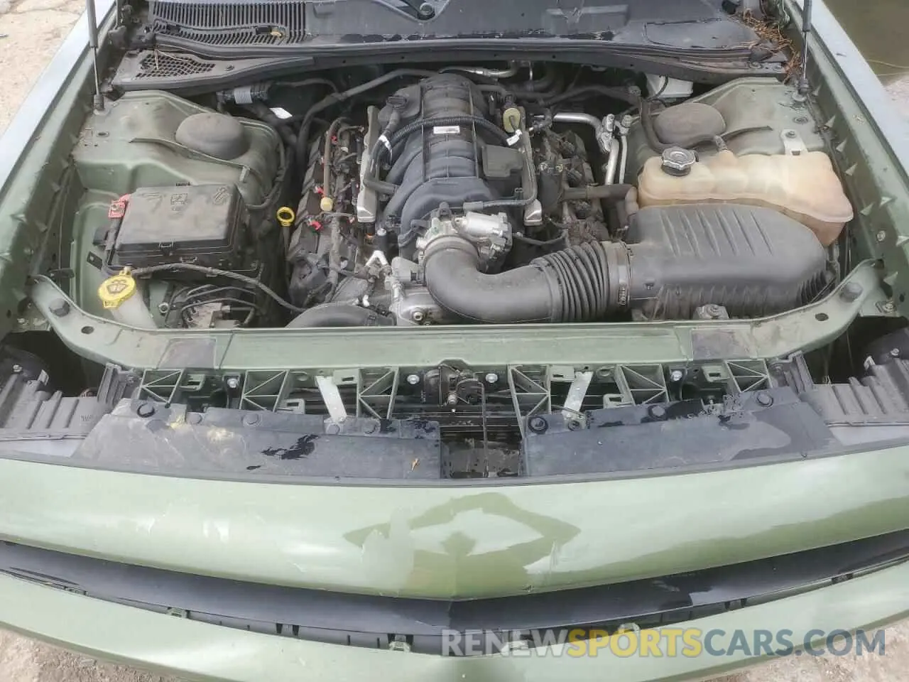 11 Photograph of a damaged car 2C3CDZBT8KH616366 DODGE CHALLENGER 2019