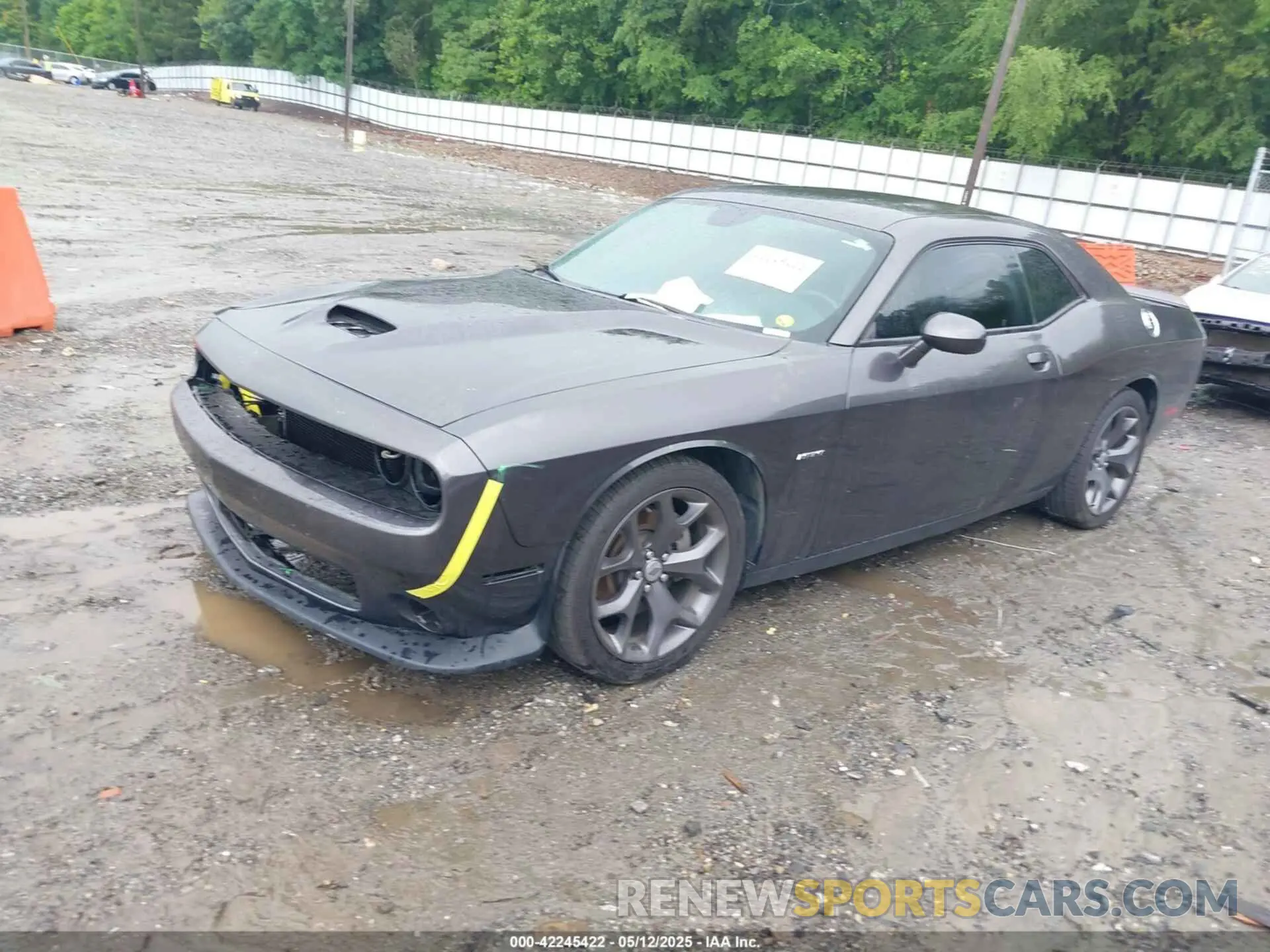 2 Photograph of a damaged car 2C3CDZBT8KH631806 DODGE CHALLENGER 2019