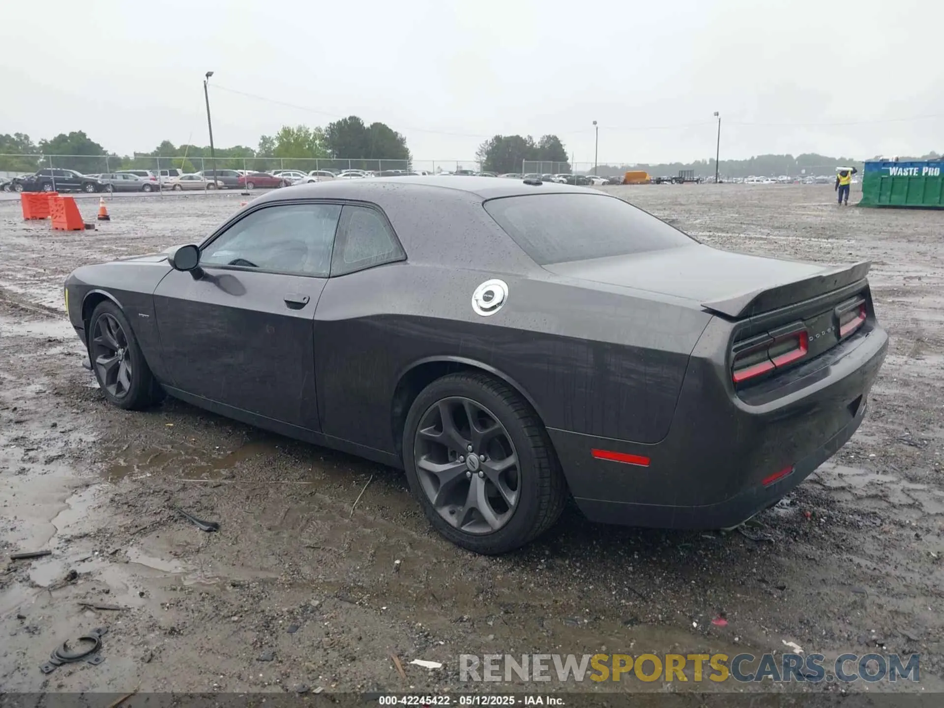 3 Photograph of a damaged car 2C3CDZBT8KH631806 DODGE CHALLENGER 2019