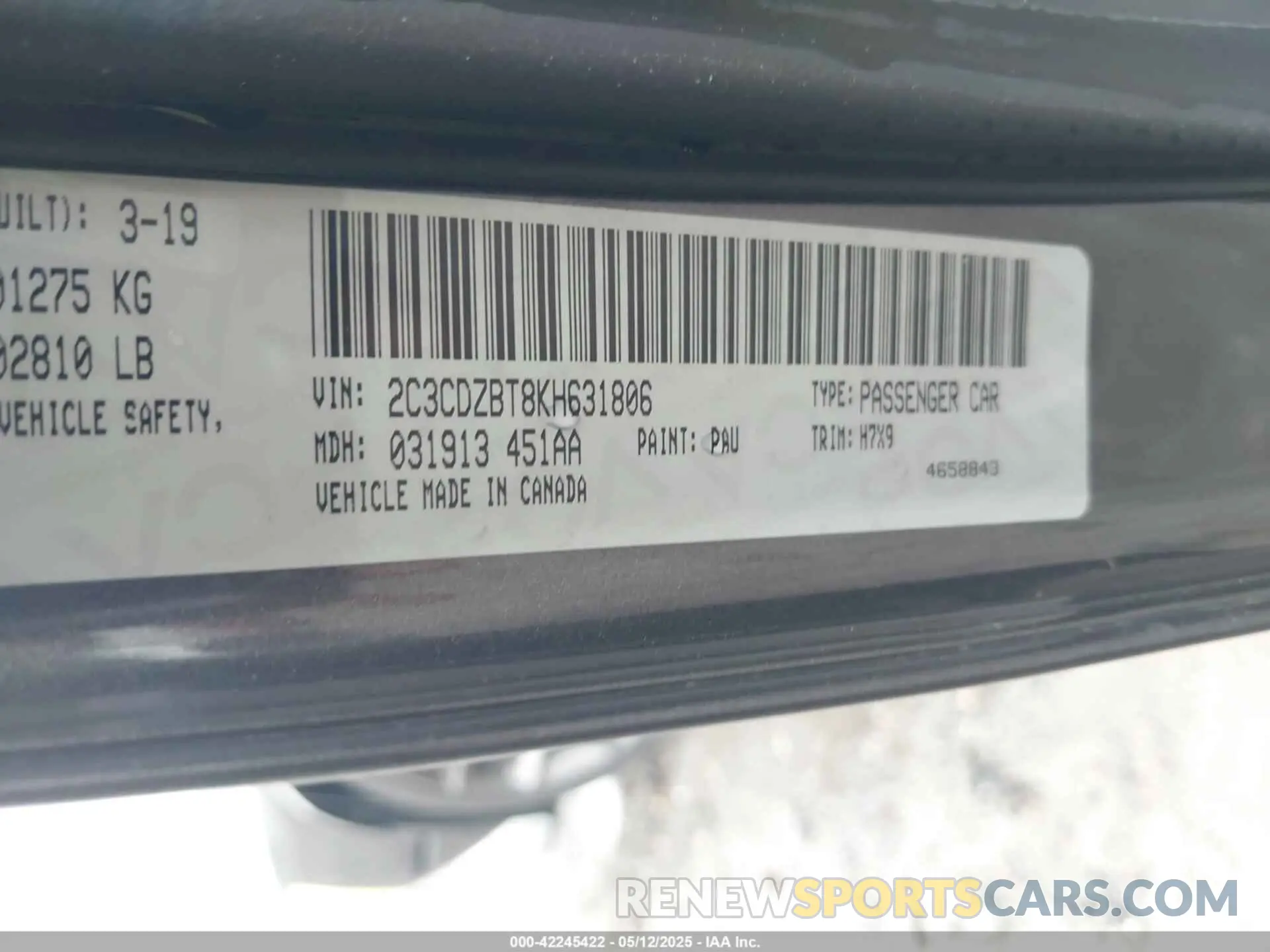 9 Photograph of a damaged car 2C3CDZBT8KH631806 DODGE CHALLENGER 2019