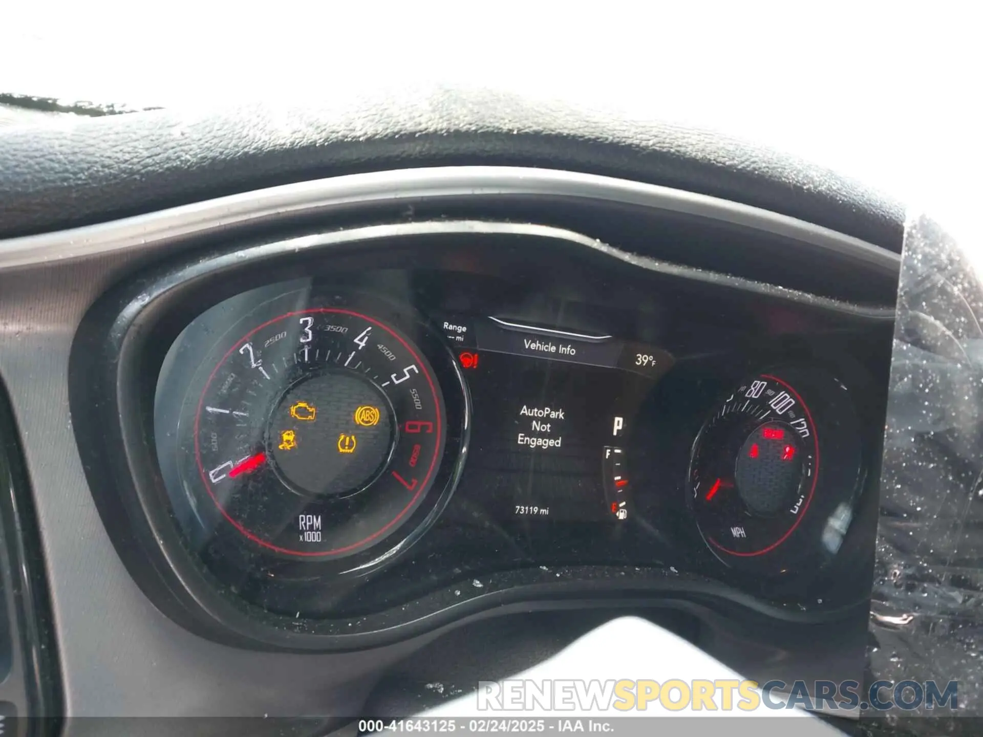7 Photograph of a damaged car 2C3CDZBT8KH660495 DODGE CHALLENGER 2019