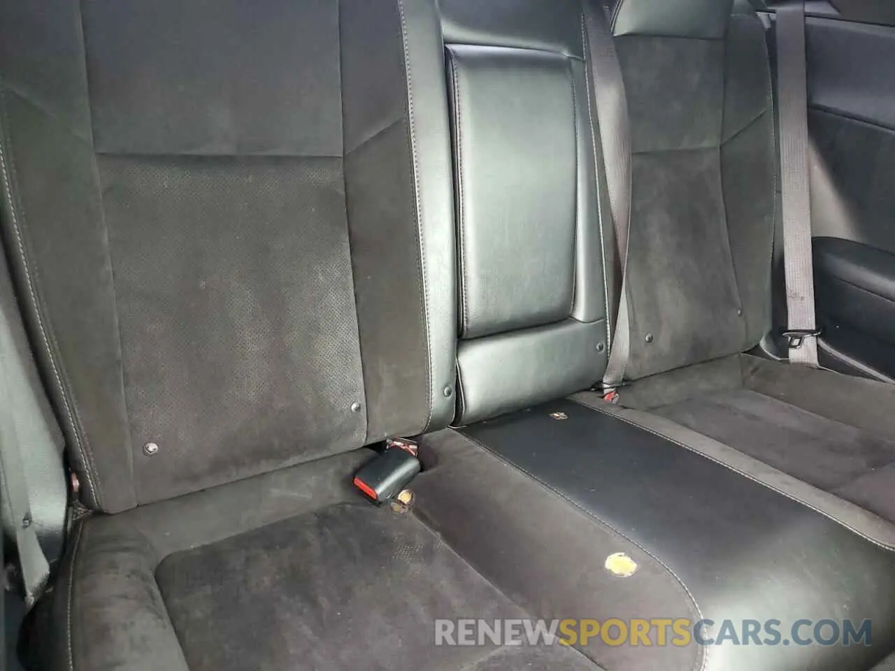 10 Photograph of a damaged car 2C3CDZBT9KH759245 DODGE CHALLENGER 2019