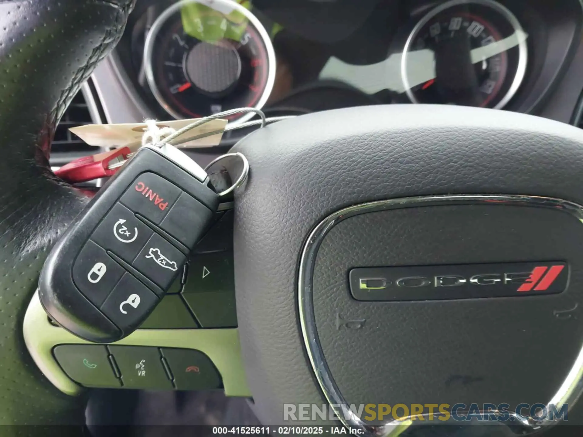 11 Photograph of a damaged car 2C3CDZBTXKH513336 DODGE CHALLENGER 2019