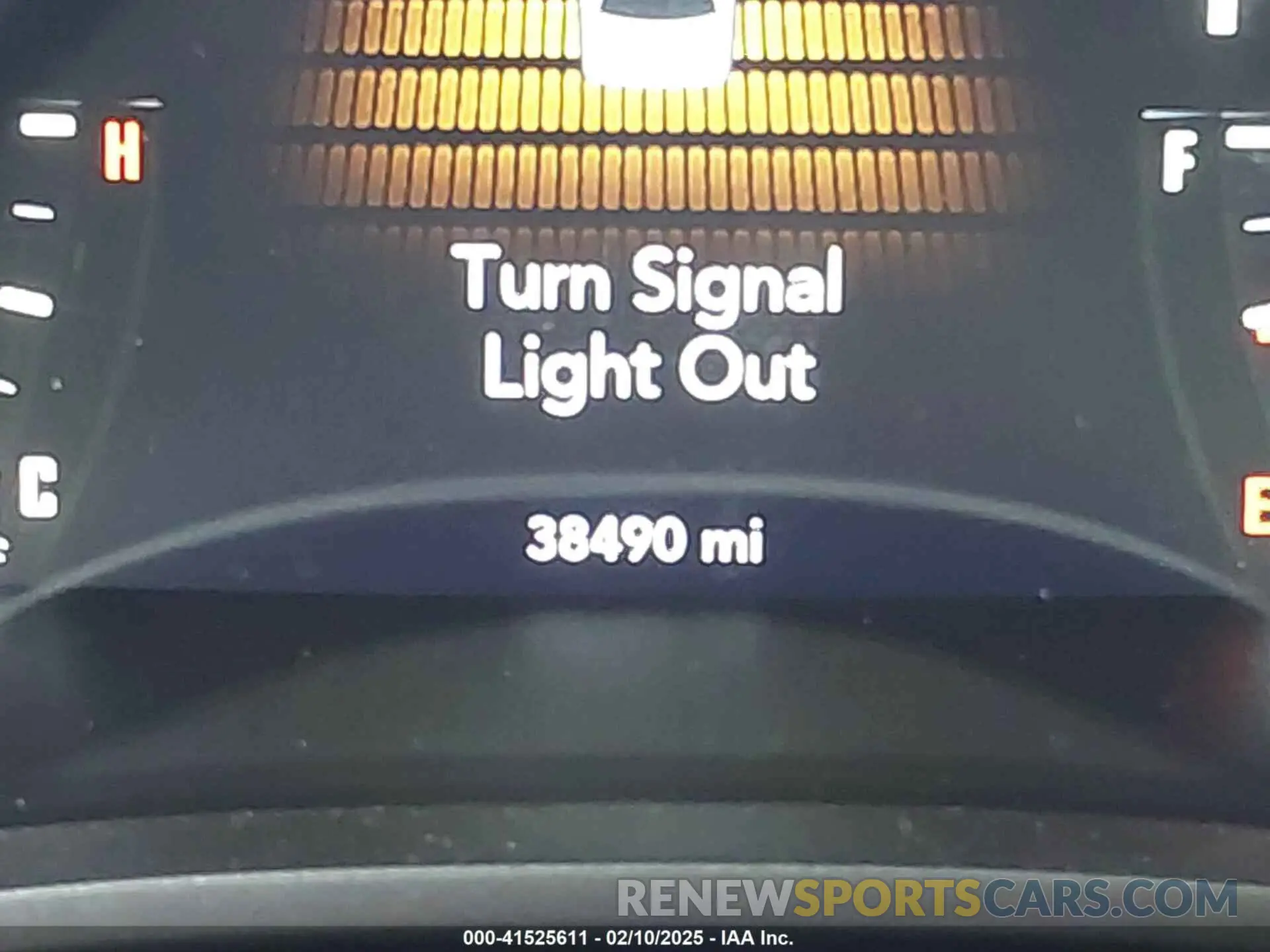 16 Photograph of a damaged car 2C3CDZBTXKH513336 DODGE CHALLENGER 2019