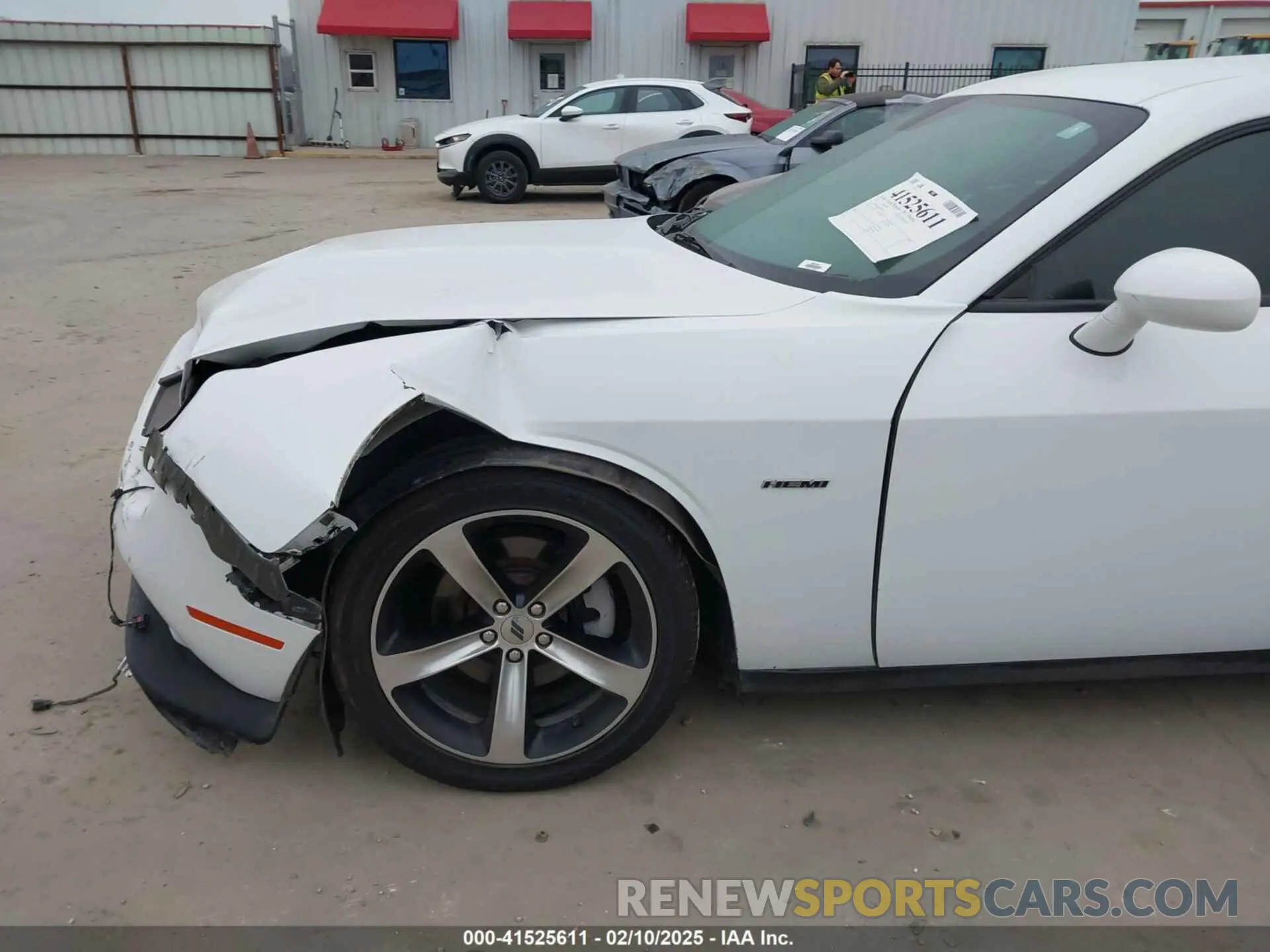19 Photograph of a damaged car 2C3CDZBTXKH513336 DODGE CHALLENGER 2019