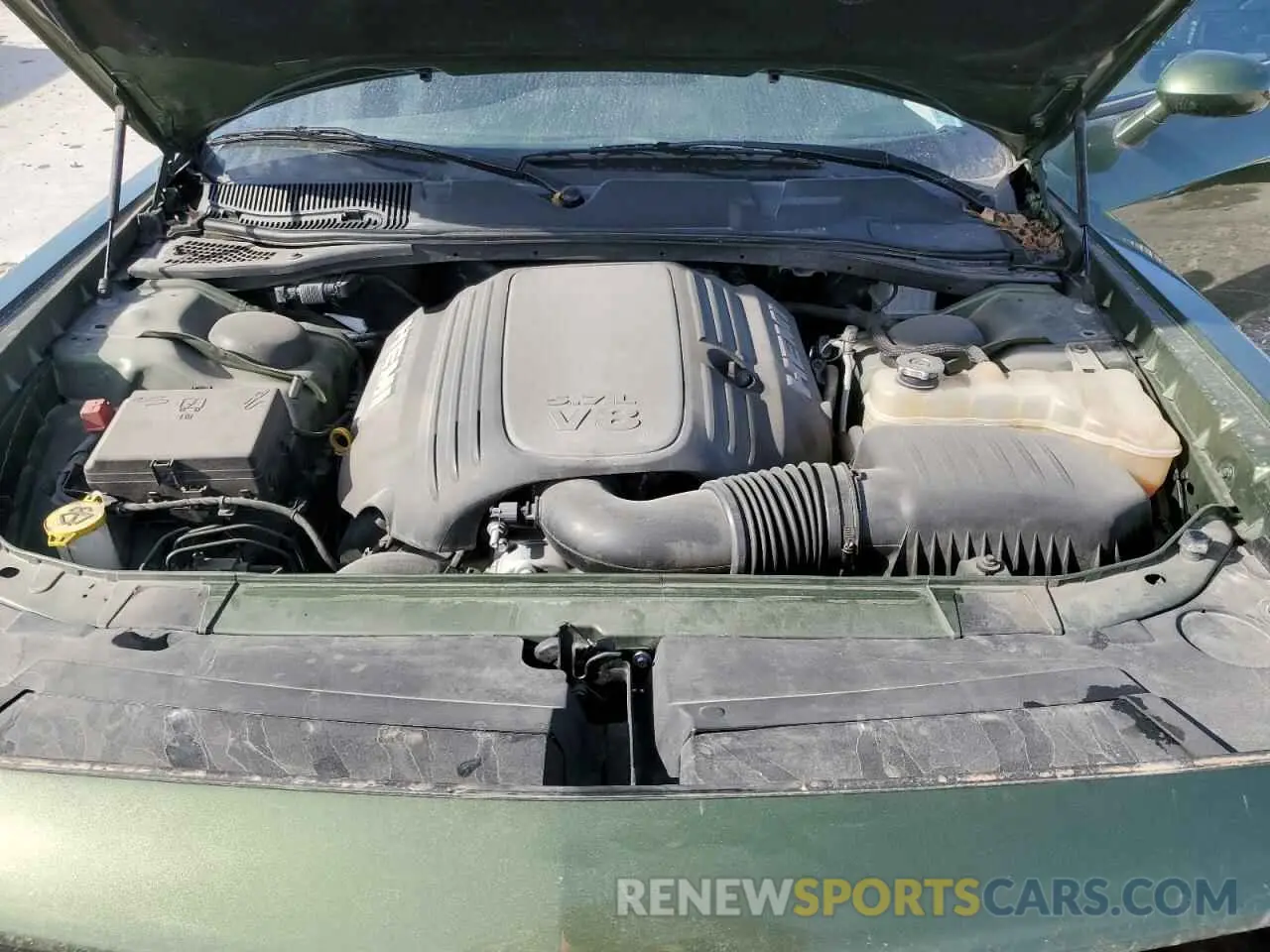 13 Photograph of a damaged car 2C3CDZBTXKH613775 DODGE CHALLENGER 2019