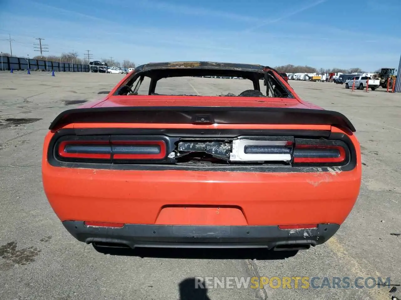 6 Photograph of a damaged car 2C3CDZC90KH718568 DODGE CHALLENGER 2019