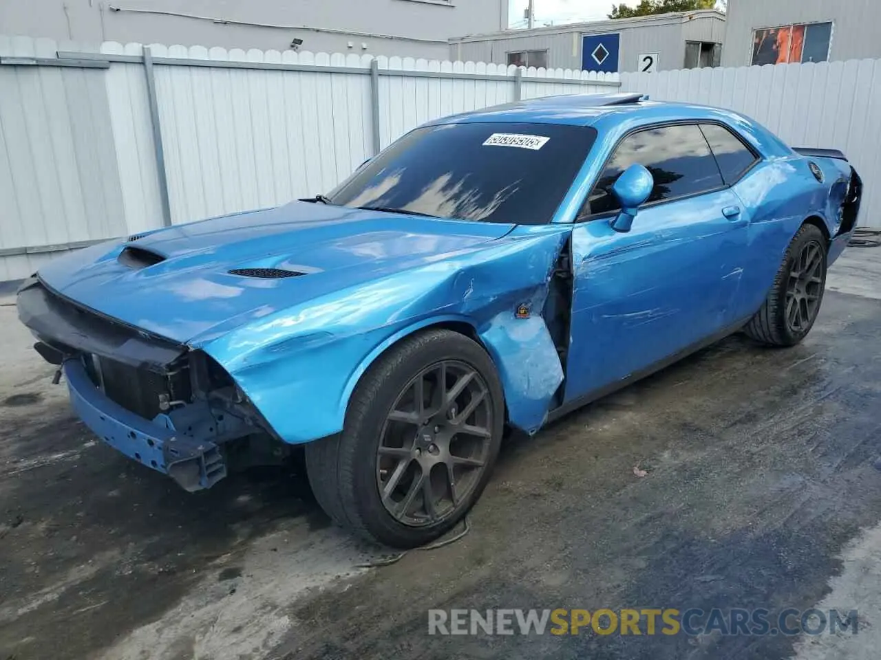 1 Photograph of a damaged car 2C3CDZFJ0KH508543 DODGE CHALLENGER 2019