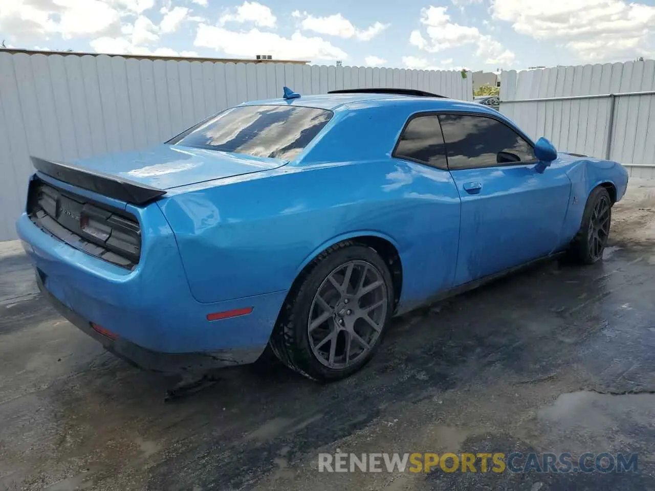 3 Photograph of a damaged car 2C3CDZFJ0KH508543 DODGE CHALLENGER 2019