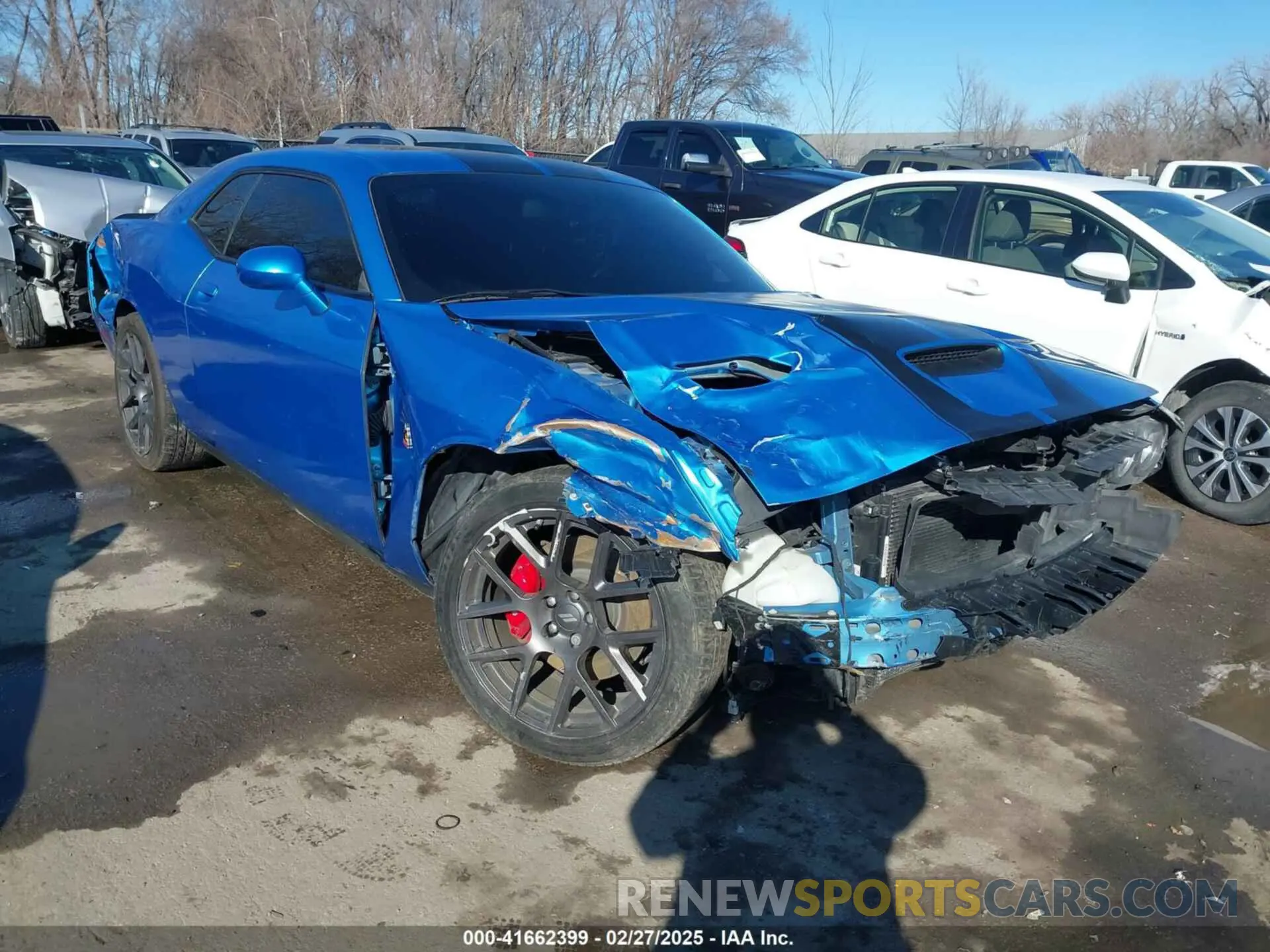 1 Photograph of a damaged car 2C3CDZFJ0KH552252 DODGE CHALLENGER 2019