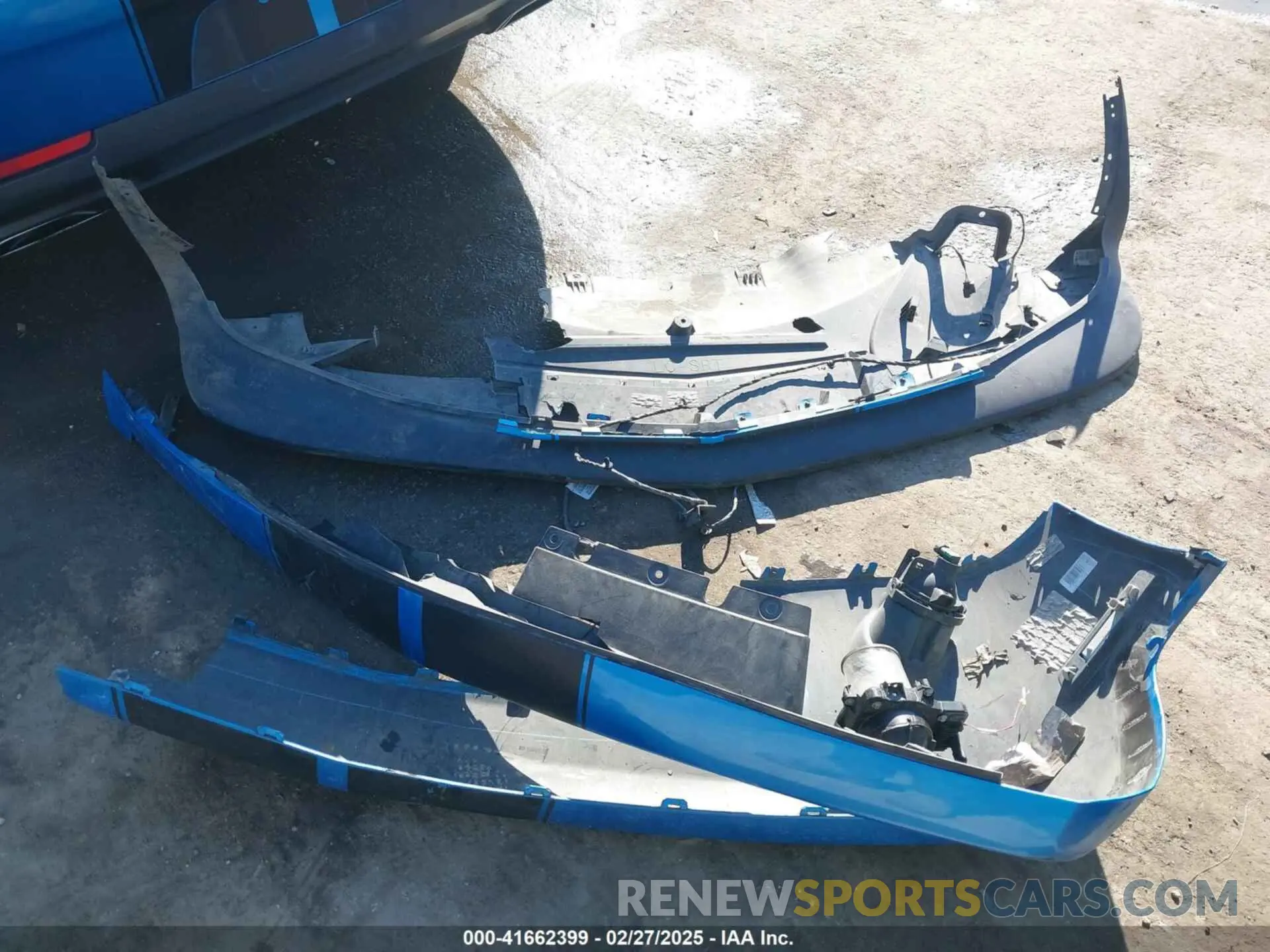 12 Photograph of a damaged car 2C3CDZFJ0KH552252 DODGE CHALLENGER 2019