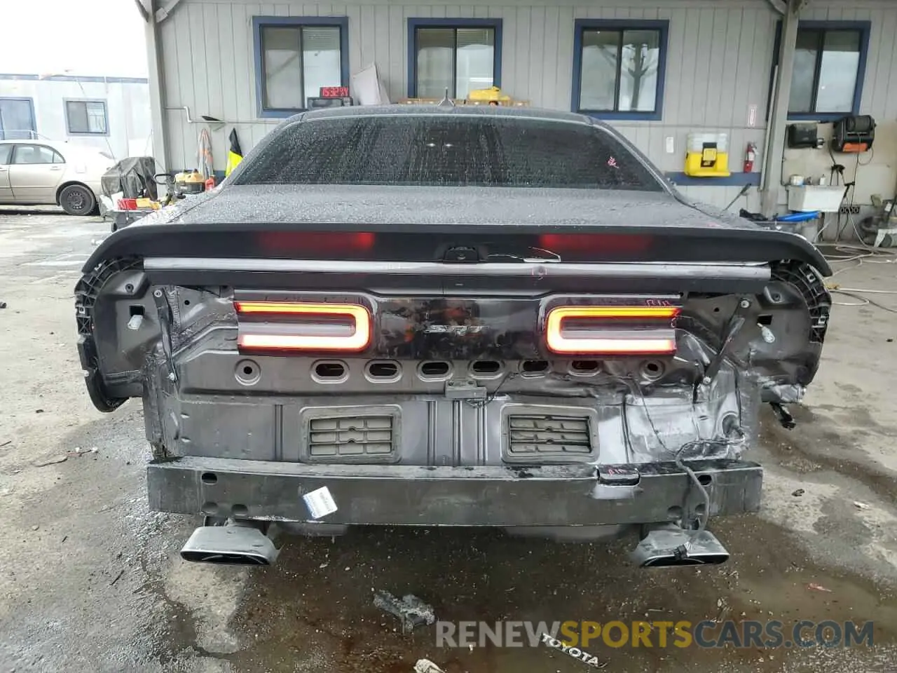 6 Photograph of a damaged car 2C3CDZFJ0KH574817 DODGE CHALLENGER 2019