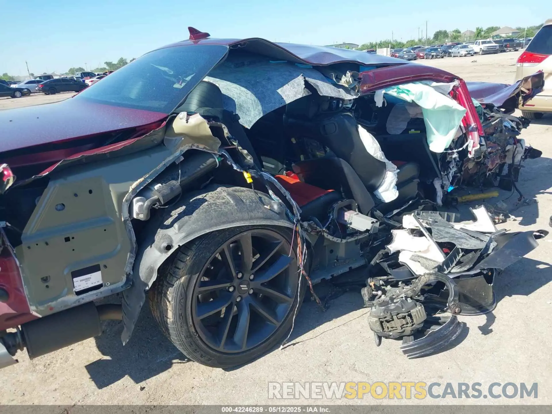 6 Photograph of a damaged car 2C3CDZFJ1KH666745 DODGE CHALLENGER 2019