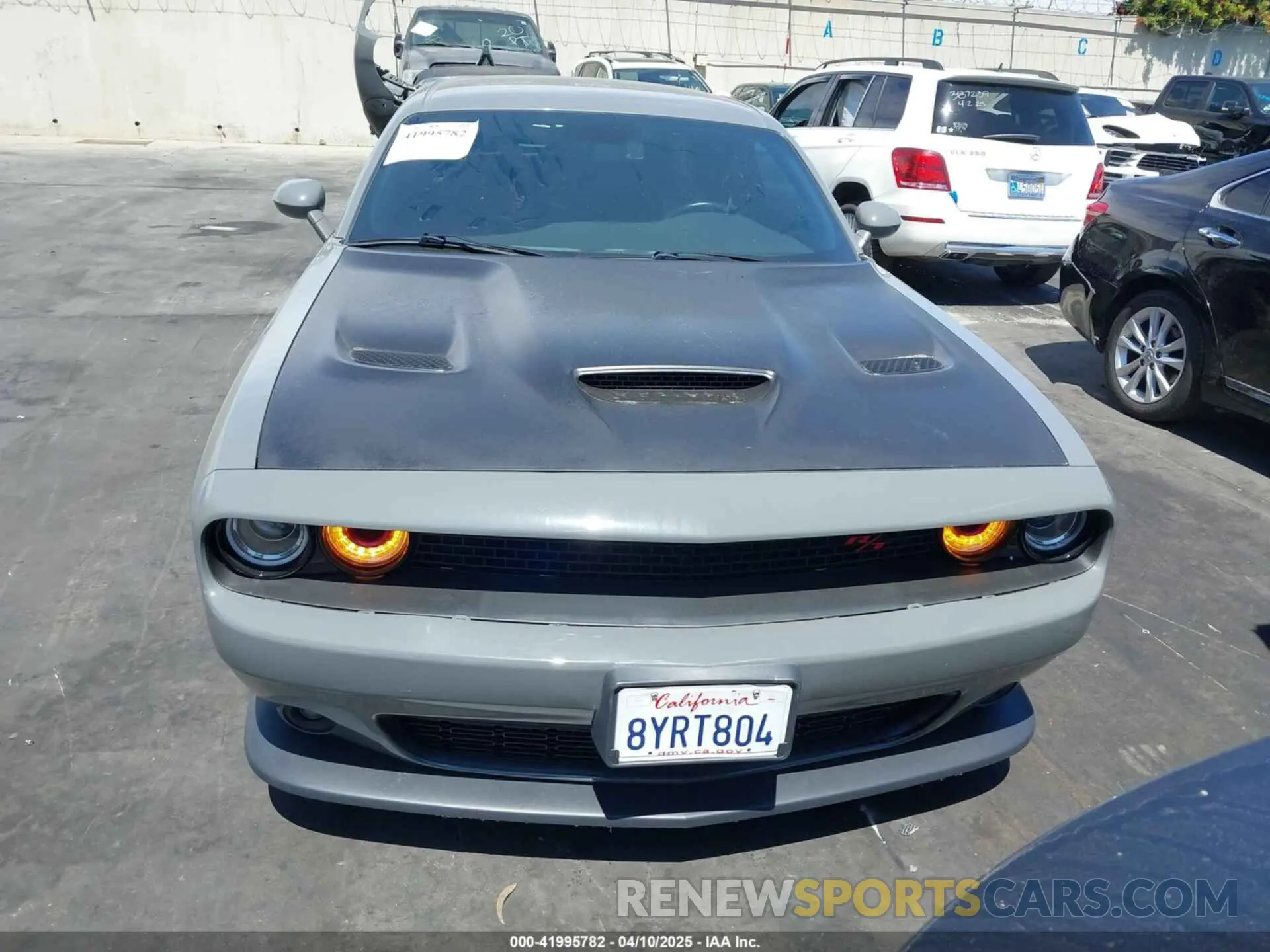 13 Photograph of a damaged car 2C3CDZFJ1KH701963 DODGE CHALLENGER 2019