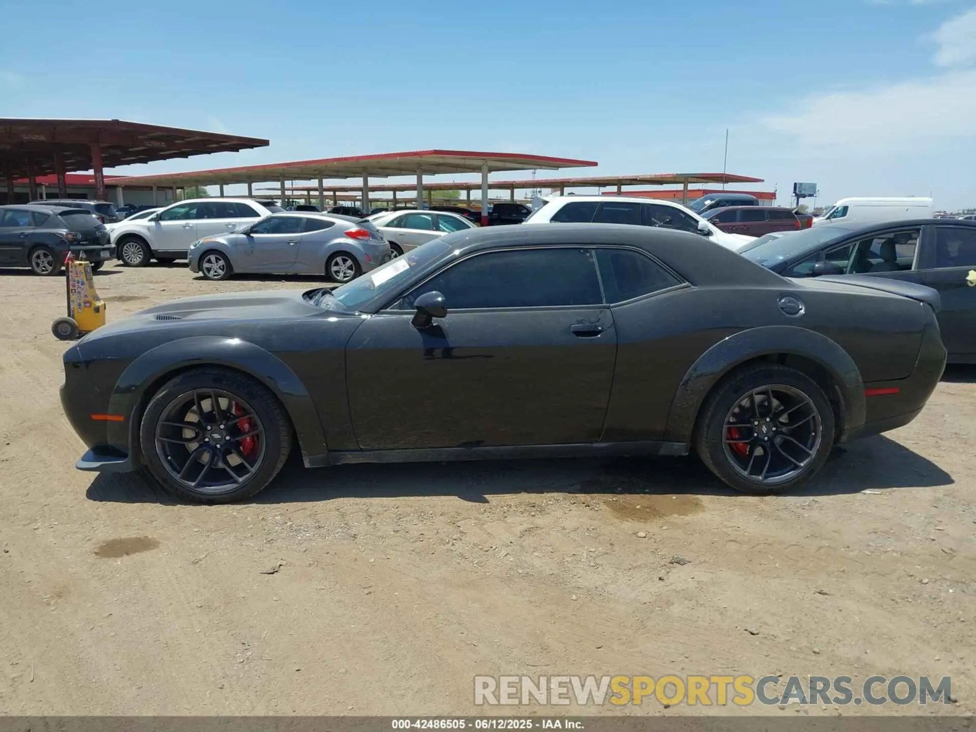 14 Photograph of a damaged car 2C3CDZFJ2KH579677 DODGE CHALLENGER 2019