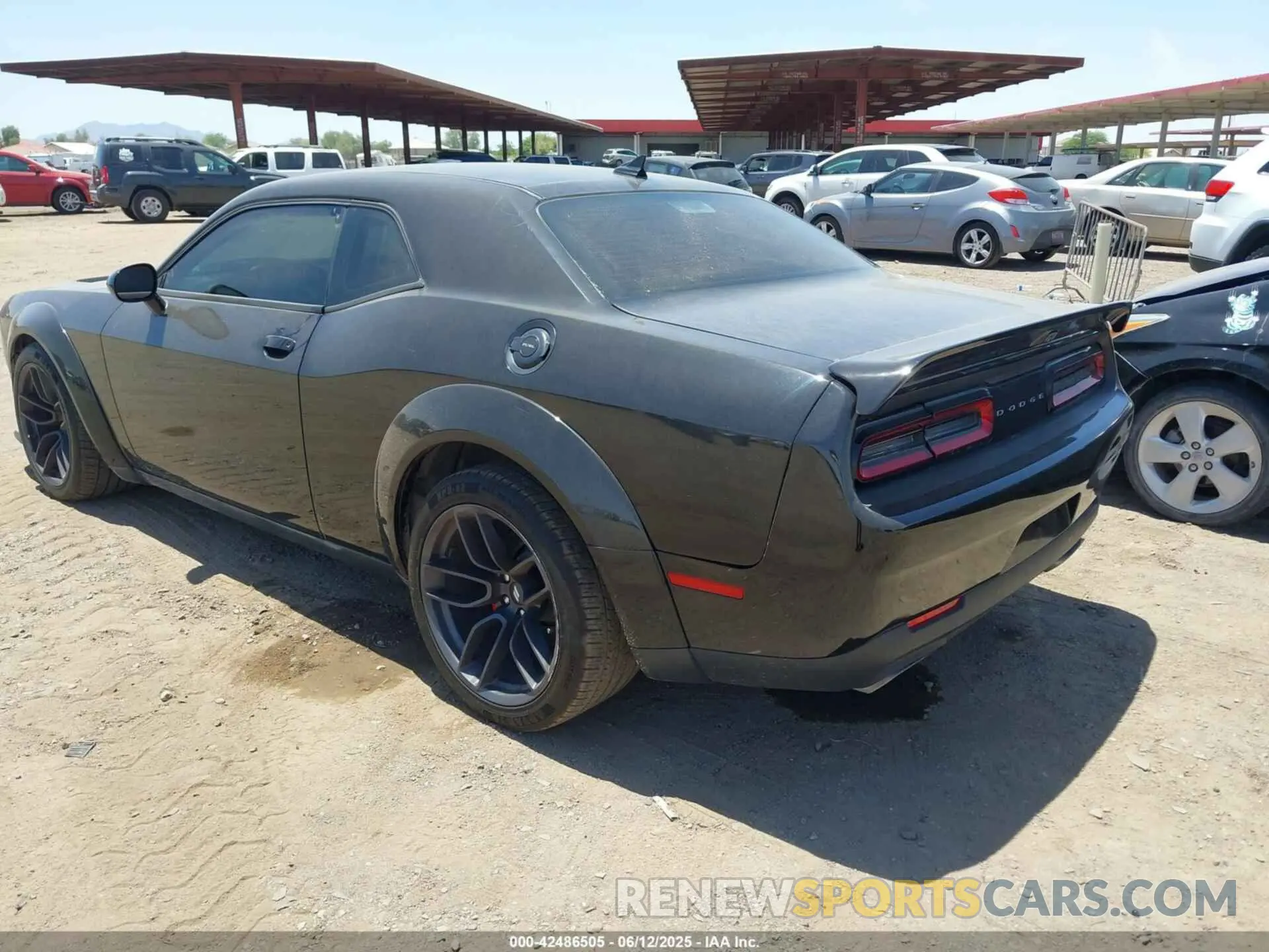 3 Photograph of a damaged car 2C3CDZFJ2KH579677 DODGE CHALLENGER 2019