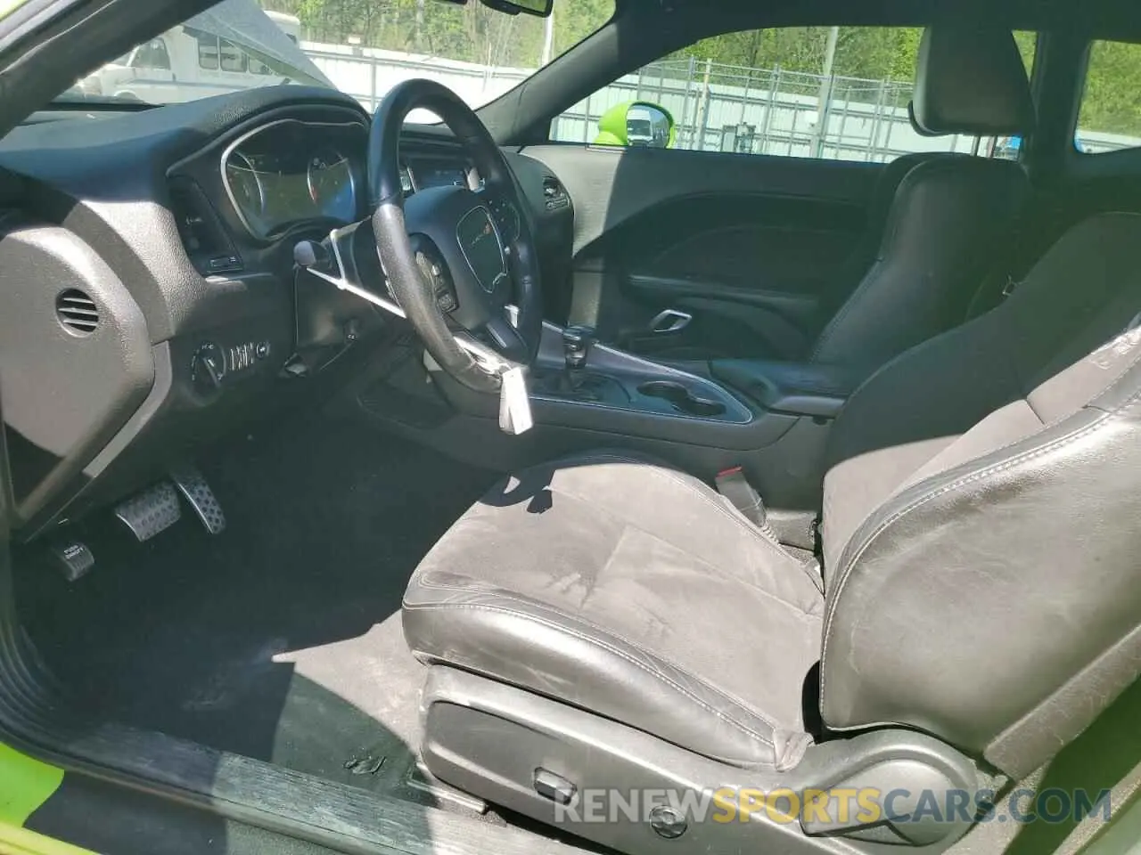 7 Photograph of a damaged car 2C3CDZFJ2KH701535 DODGE CHALLENGER 2019
