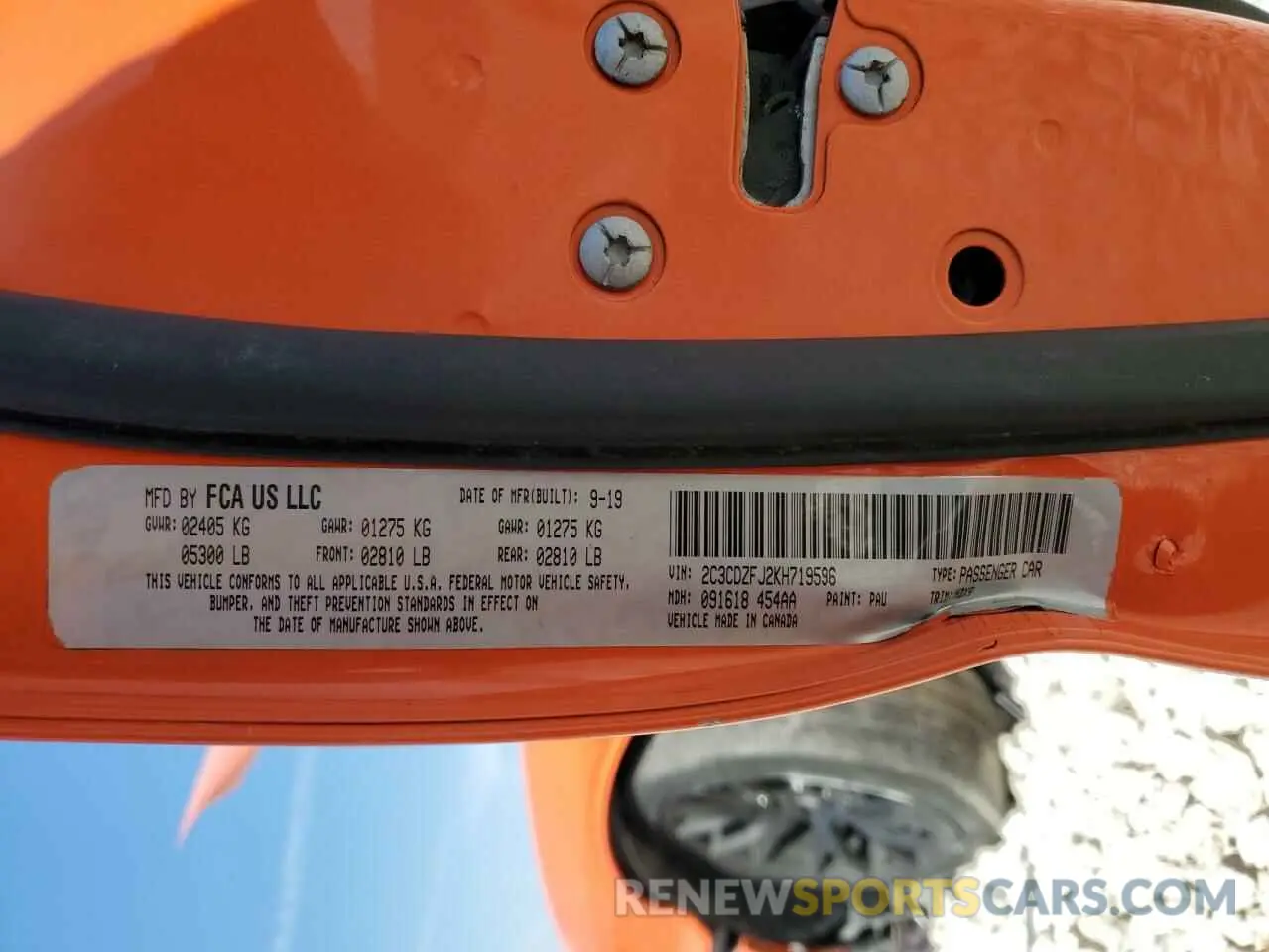 14 Photograph of a damaged car 2C3CDZFJ2KH719596 DODGE CHALLENGER 2019