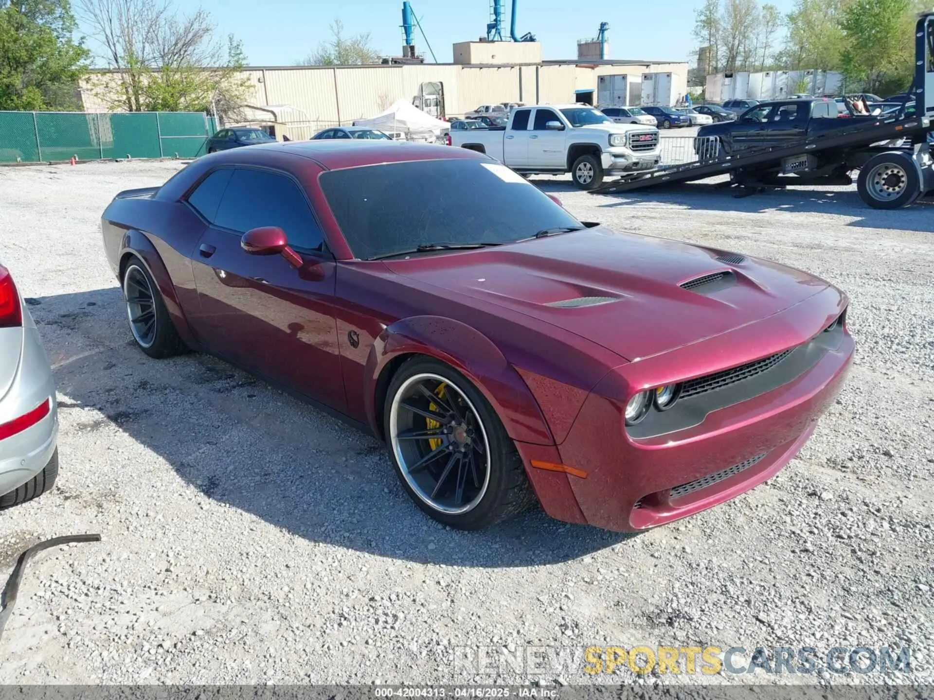 1 Photograph of a damaged car 2C3CDZFJ3KH503613 DODGE CHALLENGER 2019
