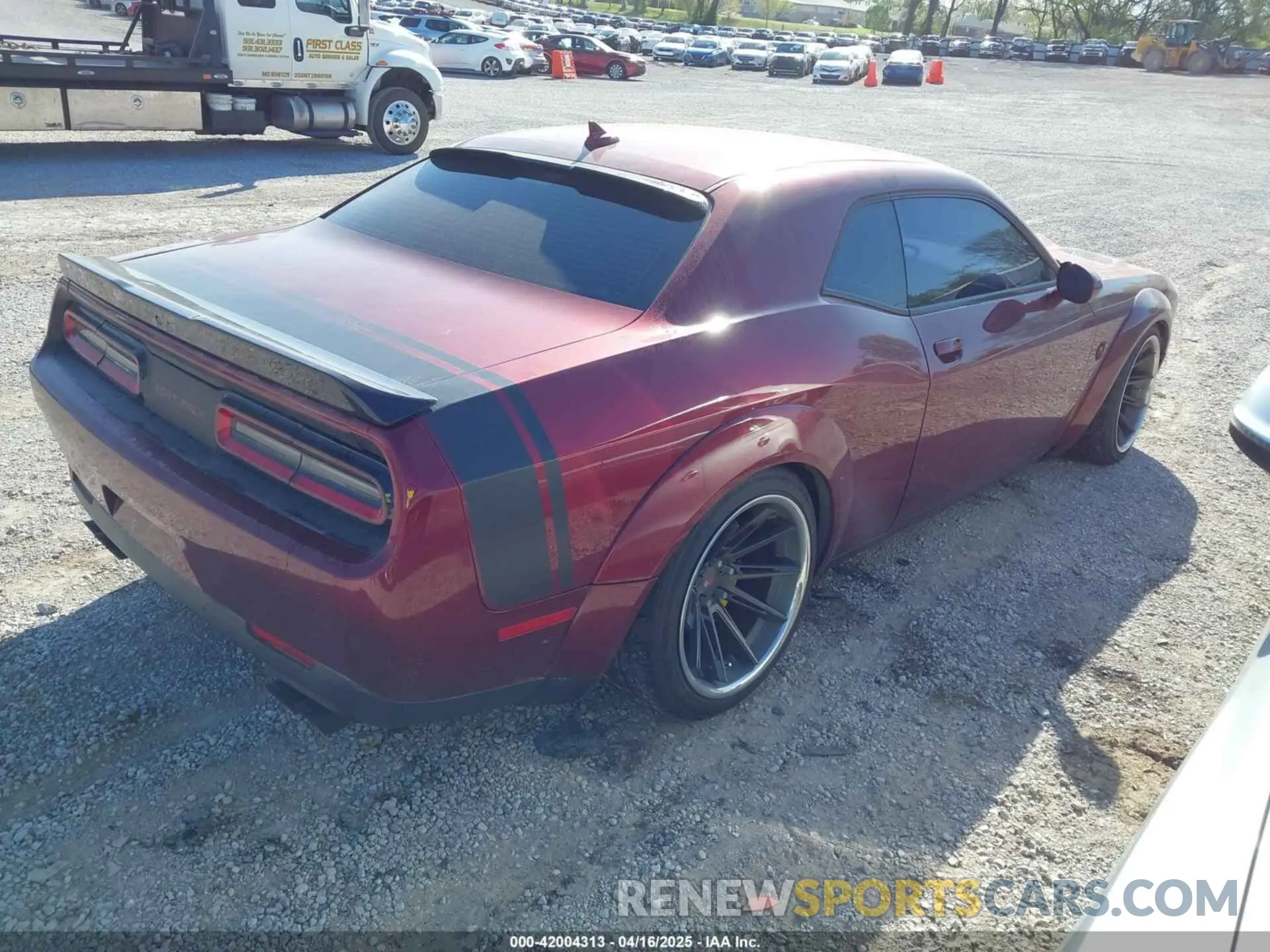 4 Photograph of a damaged car 2C3CDZFJ3KH503613 DODGE CHALLENGER 2019