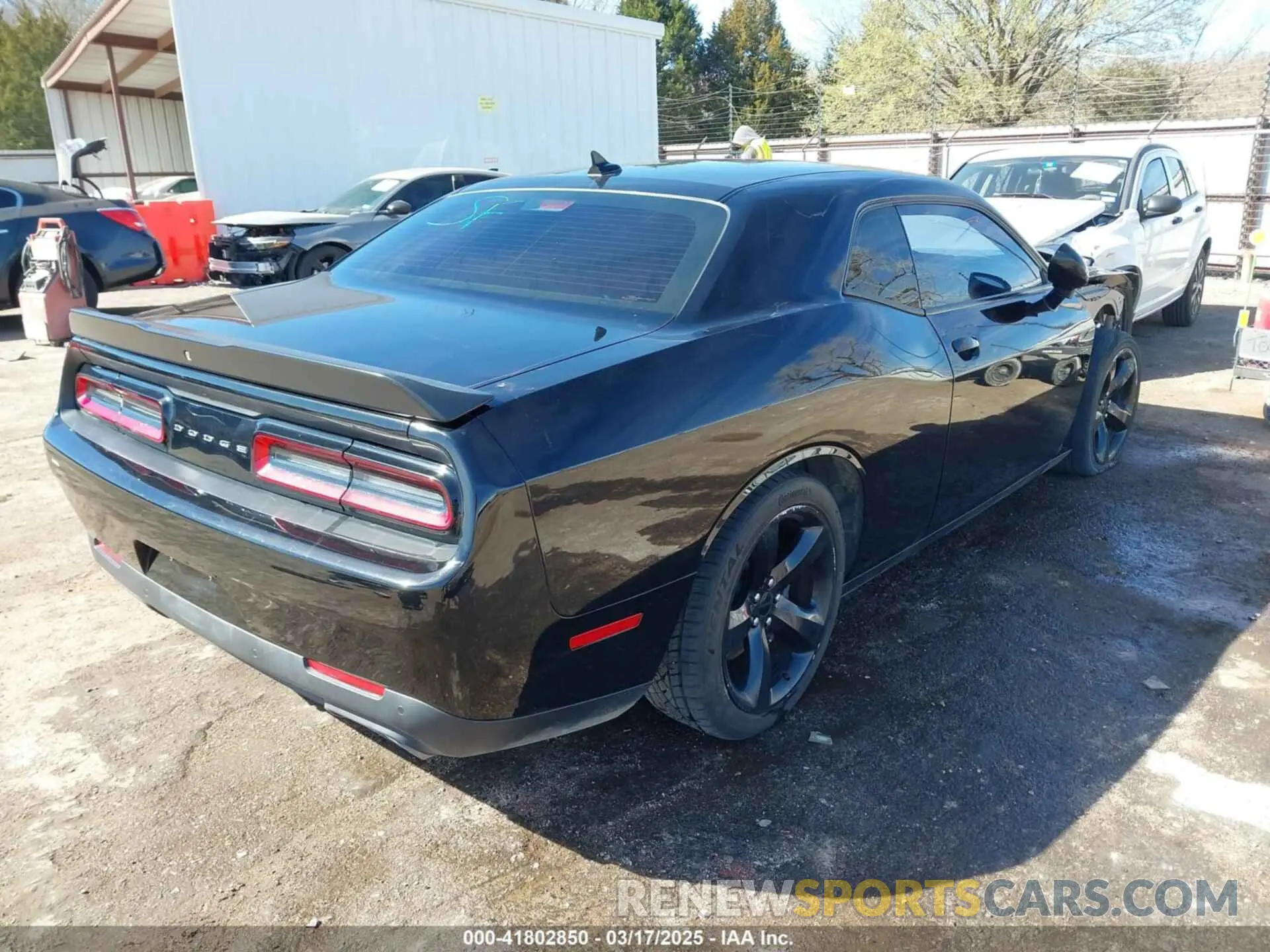 4 Photograph of a damaged car 2C3CDZFJ3KH747617 DODGE CHALLENGER 2019