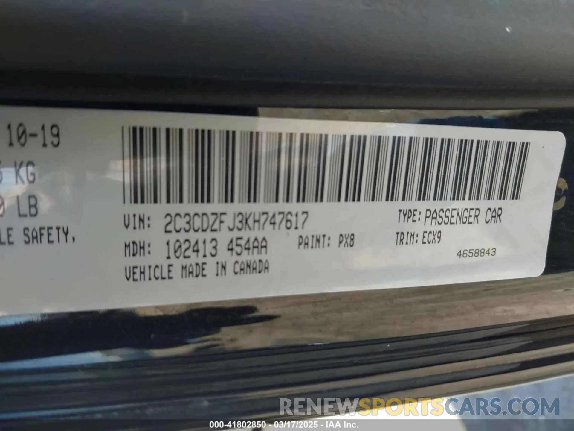 9 Photograph of a damaged car 2C3CDZFJ3KH747617 DODGE CHALLENGER 2019