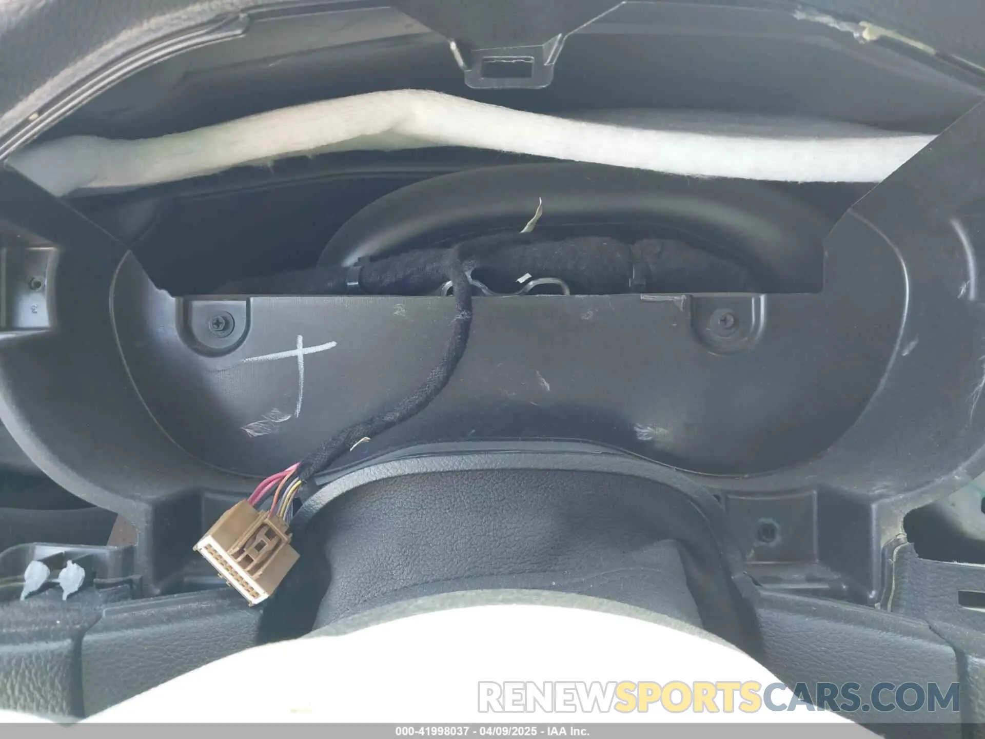 7 Photograph of a damaged car 2C3CDZFJ4KH687900 DODGE CHALLENGER 2019