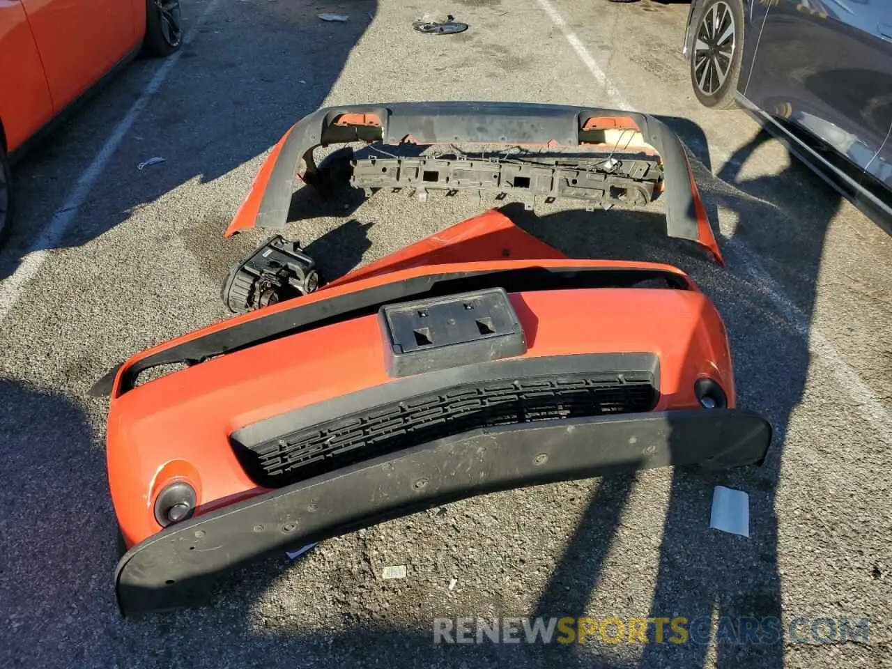 12 Photograph of a damaged car 2C3CDZFJ5KH574070 DODGE CHALLENGER 2019