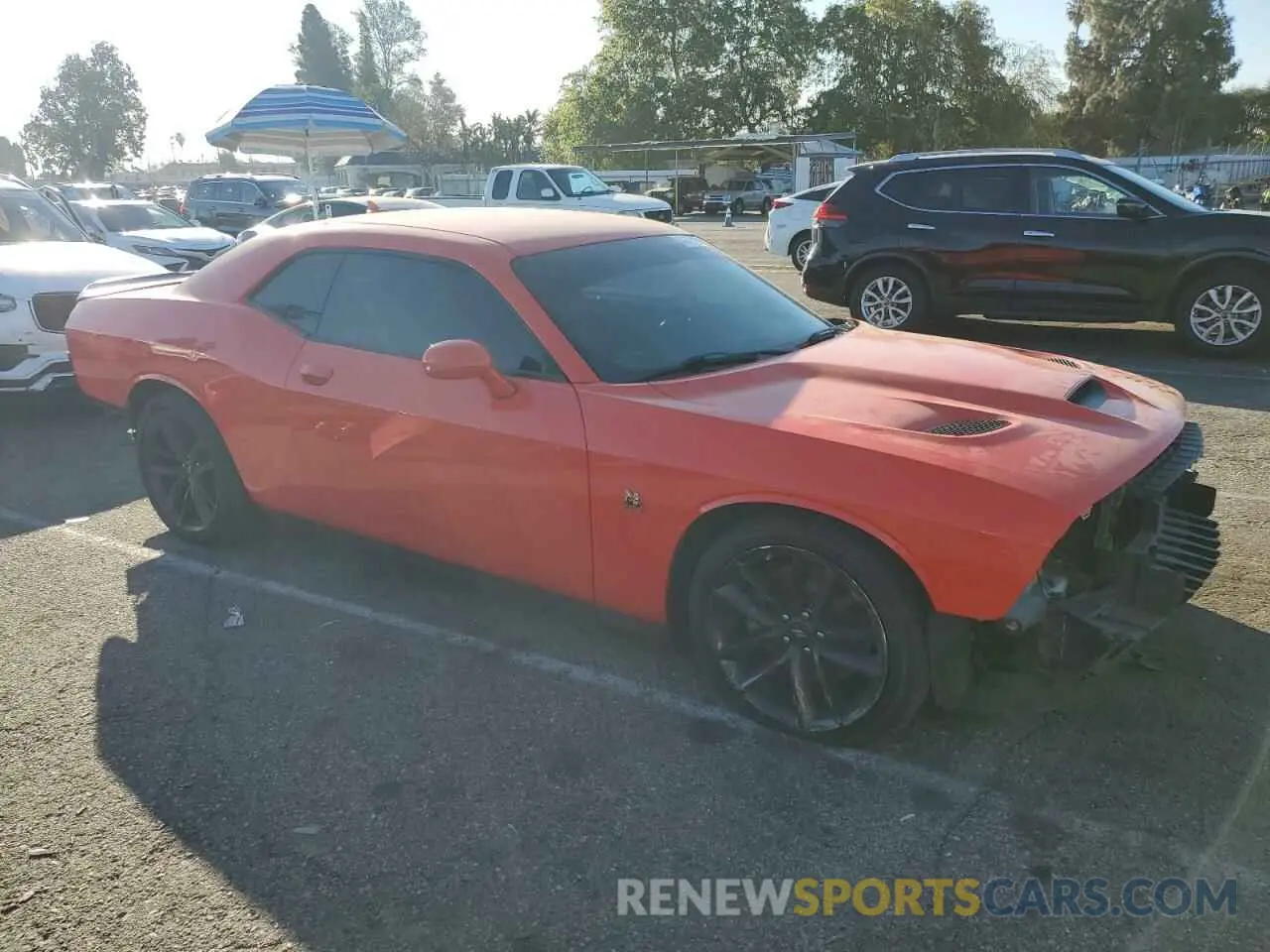 4 Photograph of a damaged car 2C3CDZFJ5KH574070 DODGE CHALLENGER 2019