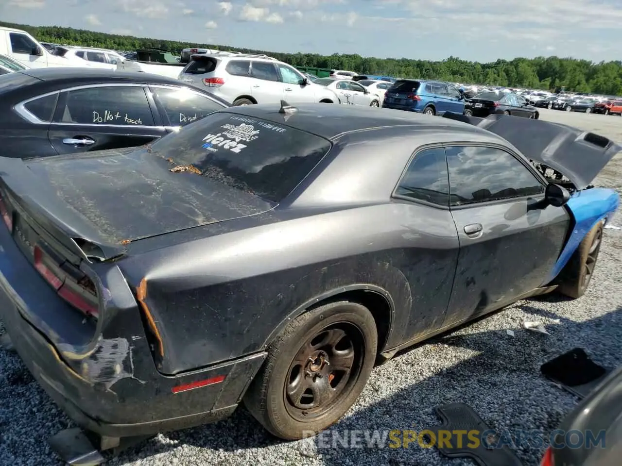 3 Photograph of a damaged car 2C3CDZFJ5KH723769 DODGE CHALLENGER 2019