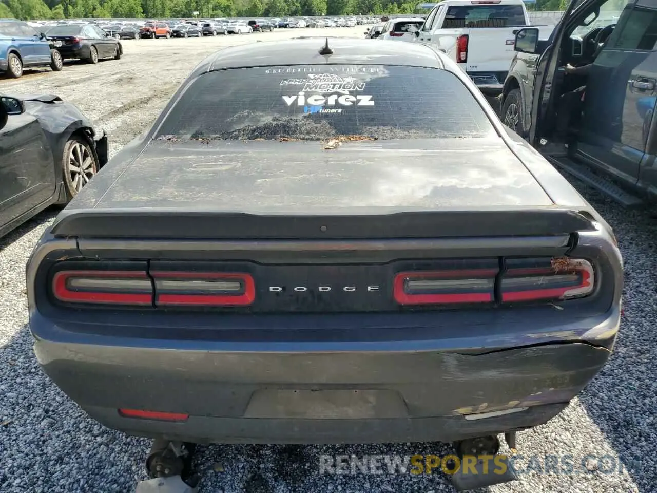 6 Photograph of a damaged car 2C3CDZFJ5KH723769 DODGE CHALLENGER 2019