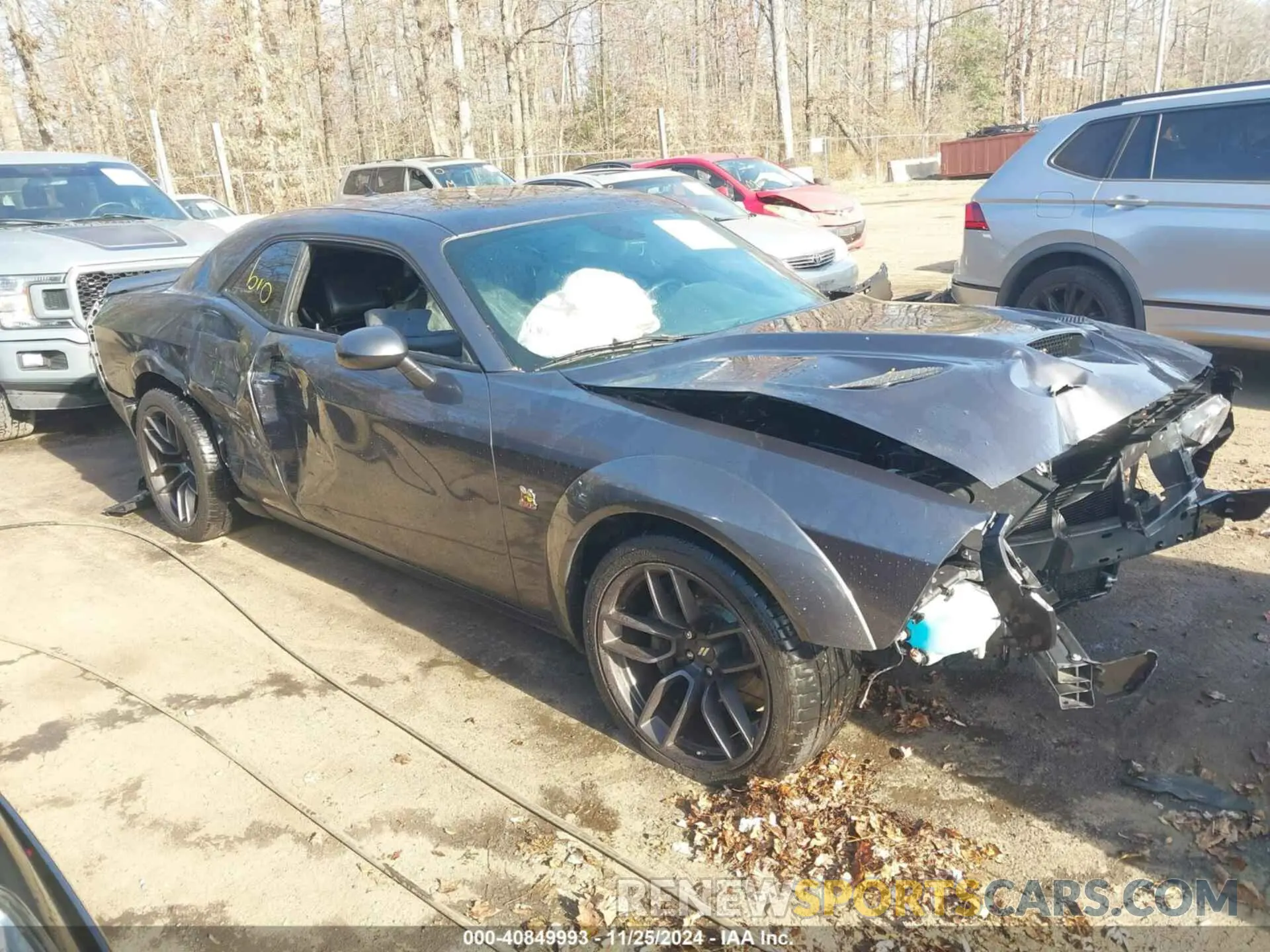 1 Photograph of a damaged car 2C3CDZFJ6KH529252 DODGE CHALLENGER 2019