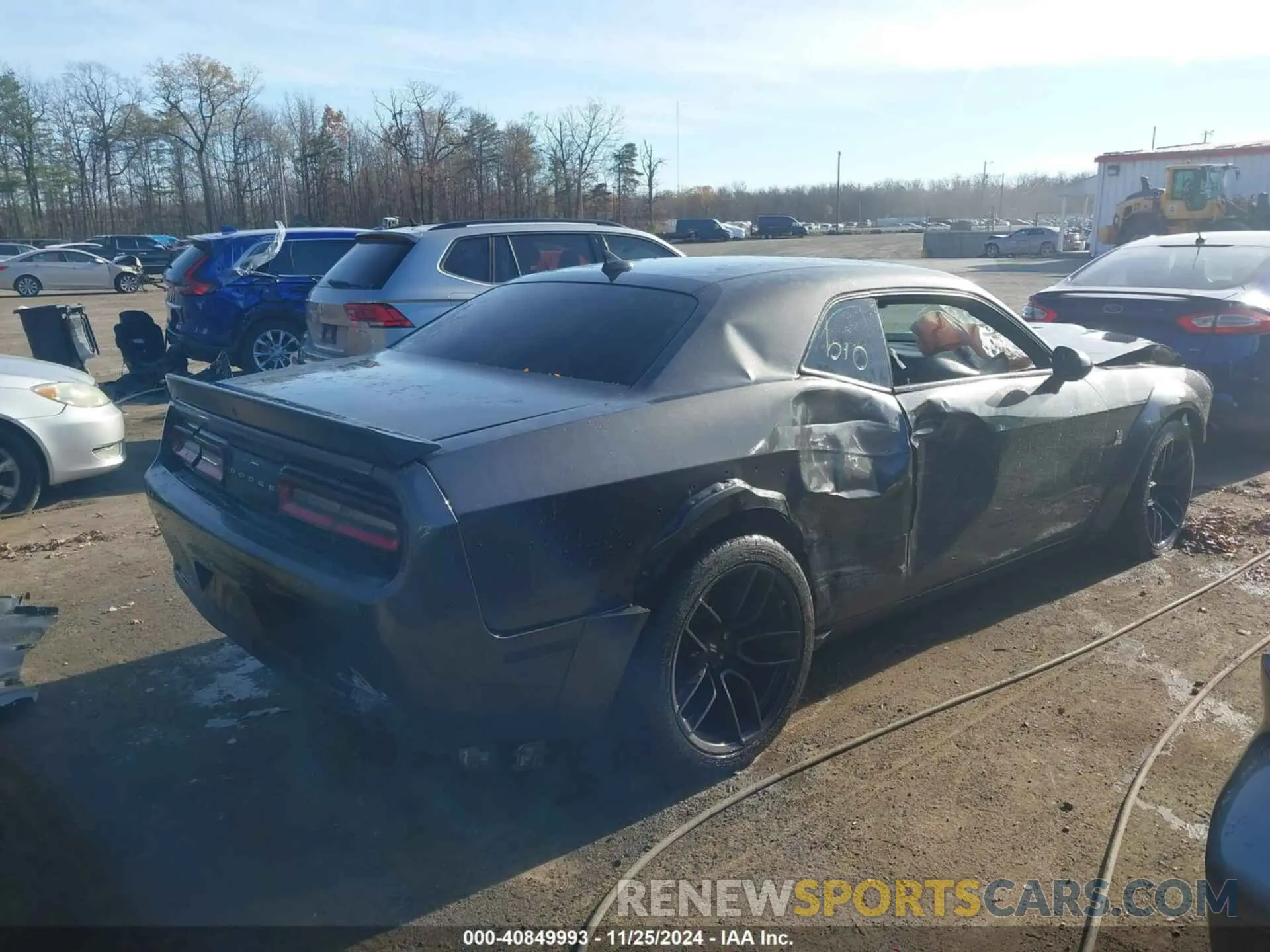 4 Photograph of a damaged car 2C3CDZFJ6KH529252 DODGE CHALLENGER 2019