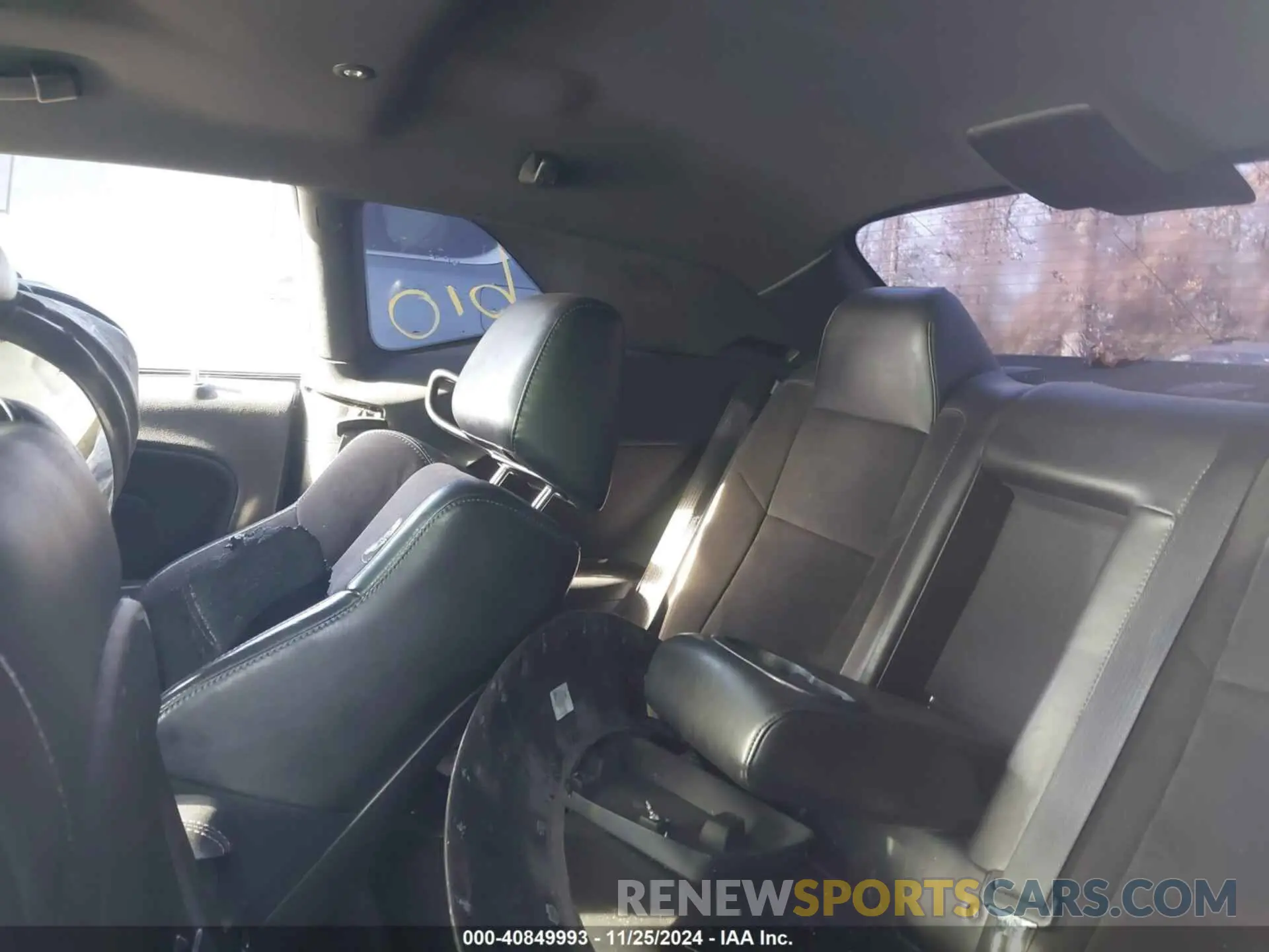 8 Photograph of a damaged car 2C3CDZFJ6KH529252 DODGE CHALLENGER 2019
