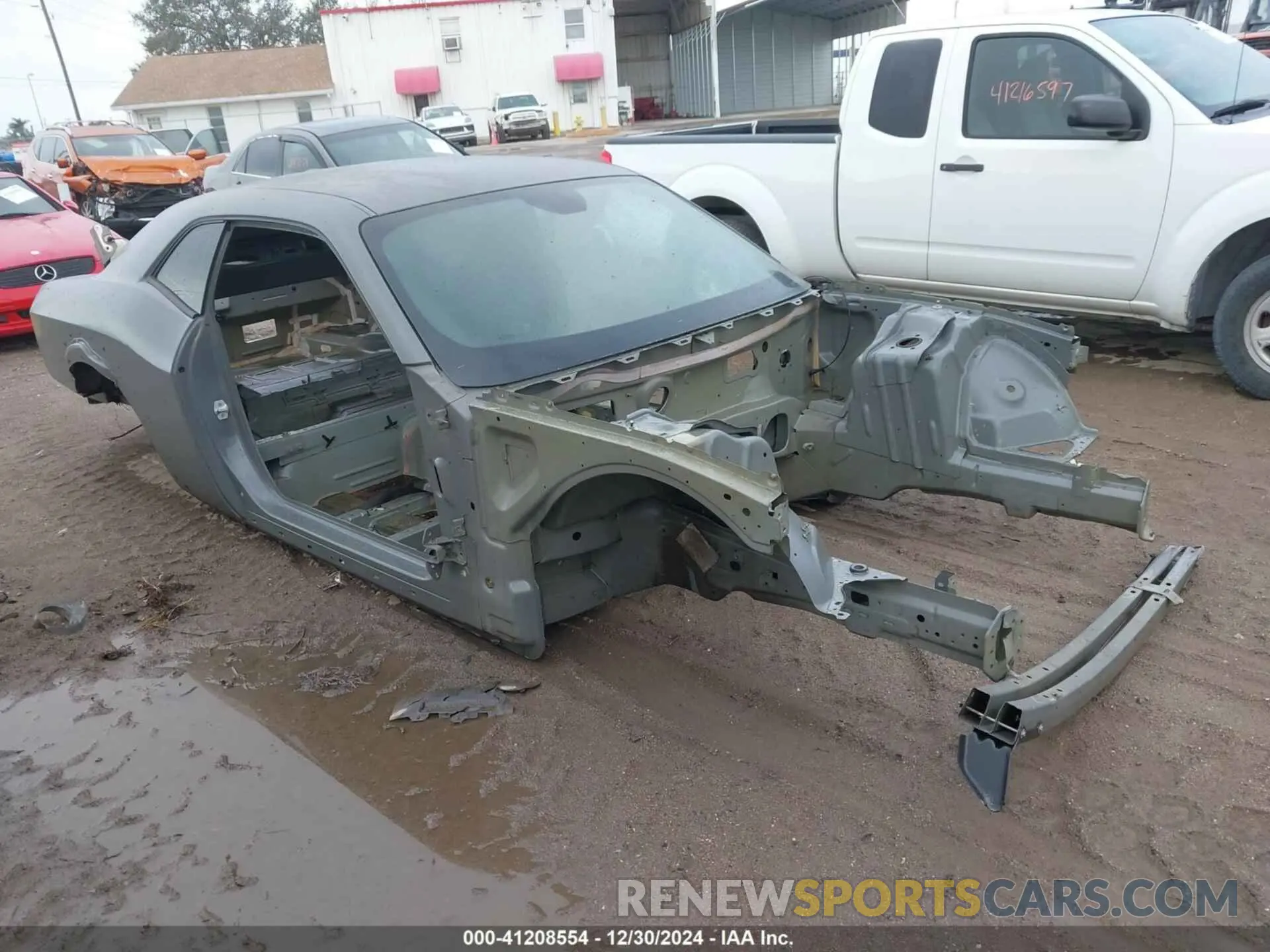 1 Photograph of a damaged car 2C3CDZFJ6KH625267 DODGE CHALLENGER 2019