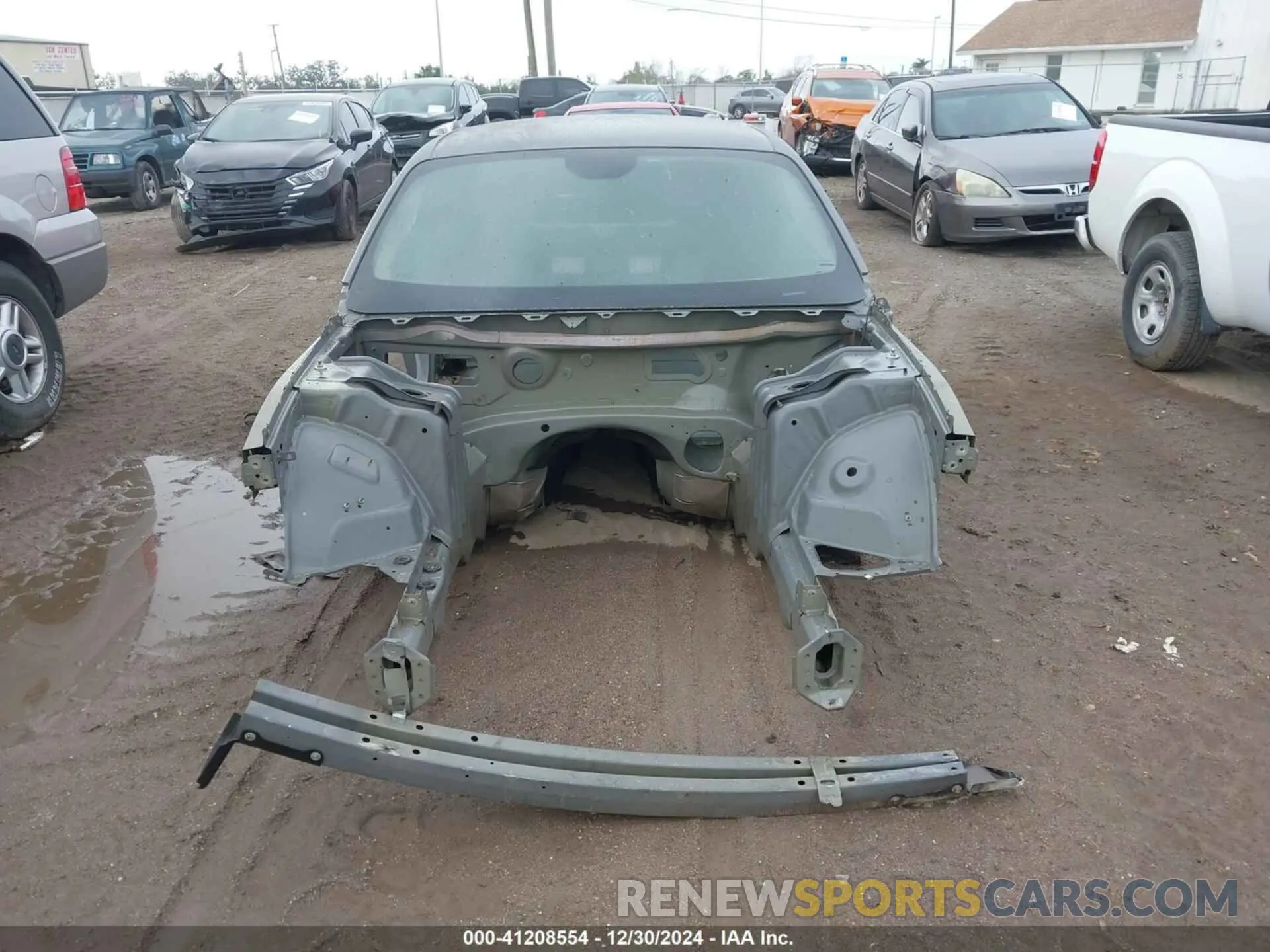 11 Photograph of a damaged car 2C3CDZFJ6KH625267 DODGE CHALLENGER 2019