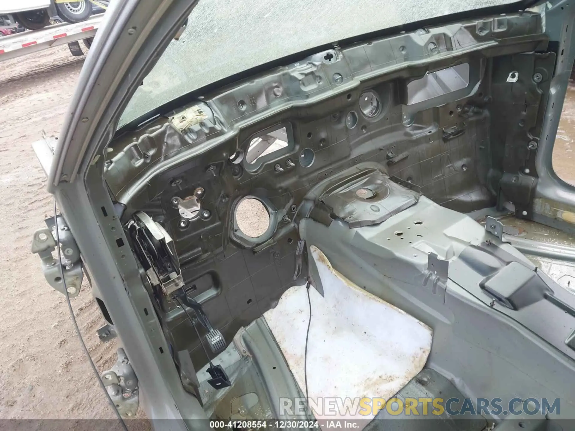 14 Photograph of a damaged car 2C3CDZFJ6KH625267 DODGE CHALLENGER 2019