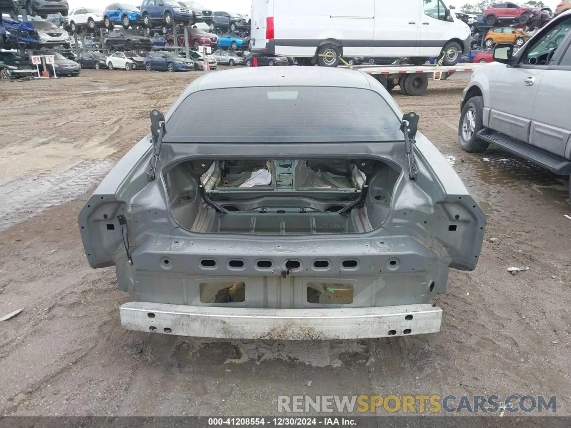 15 Photograph of a damaged car 2C3CDZFJ6KH625267 DODGE CHALLENGER 2019