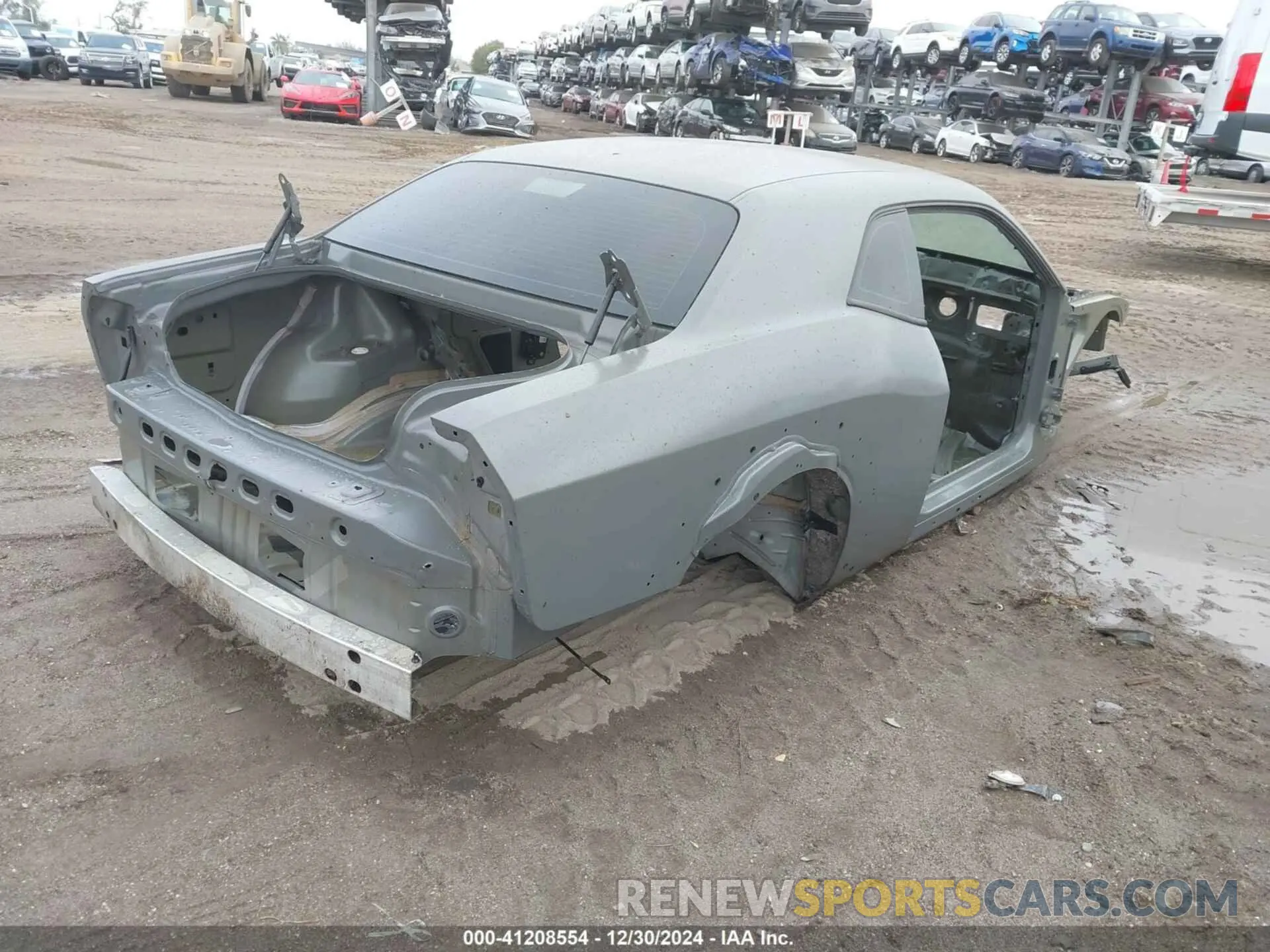 4 Photograph of a damaged car 2C3CDZFJ6KH625267 DODGE CHALLENGER 2019