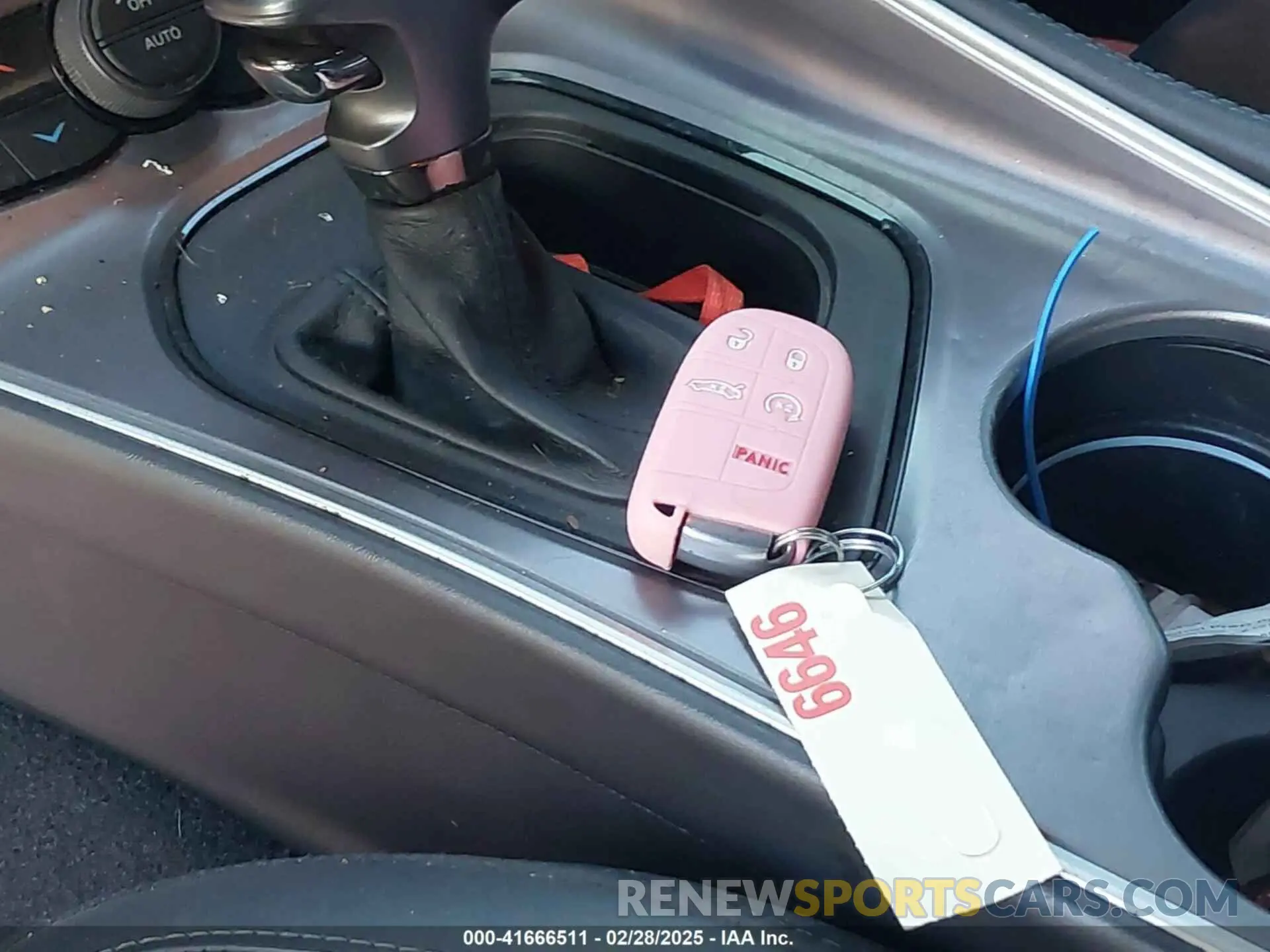 11 Photograph of a damaged car 2C3CDZFJ7KH563779 DODGE CHALLENGER 2019