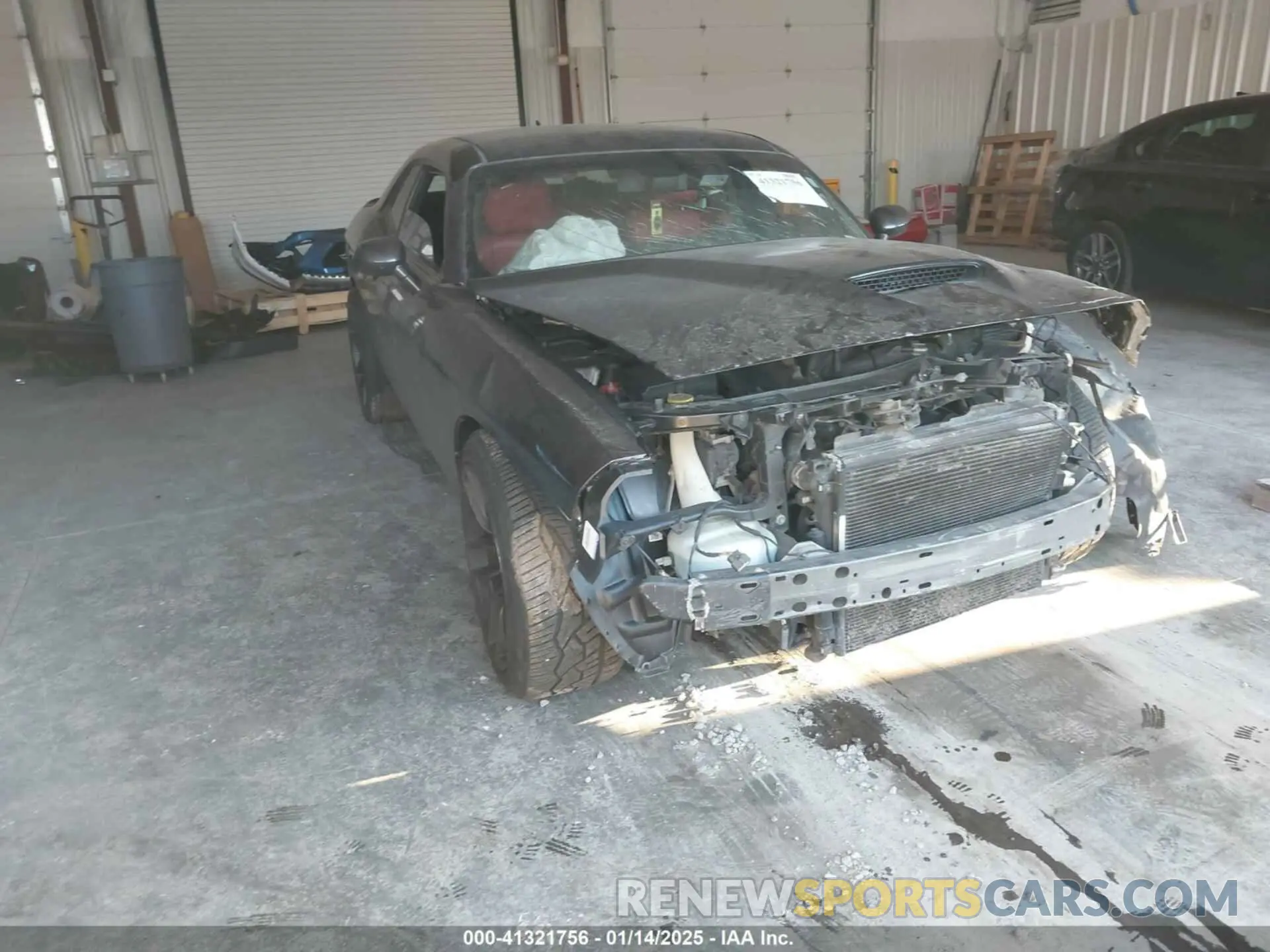 1 Photograph of a damaged car 2C3CDZFJ8KH561863 DODGE CHALLENGER 2019