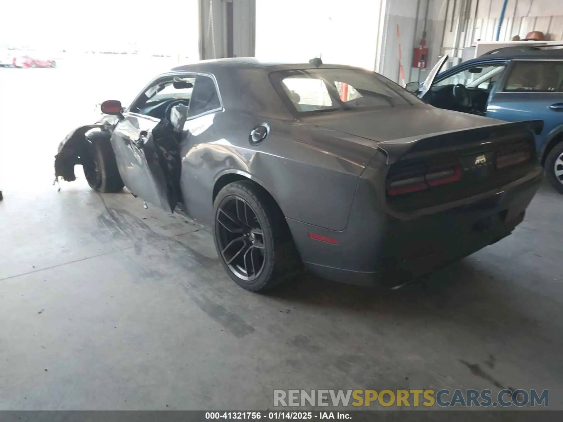 3 Photograph of a damaged car 2C3CDZFJ8KH561863 DODGE CHALLENGER 2019