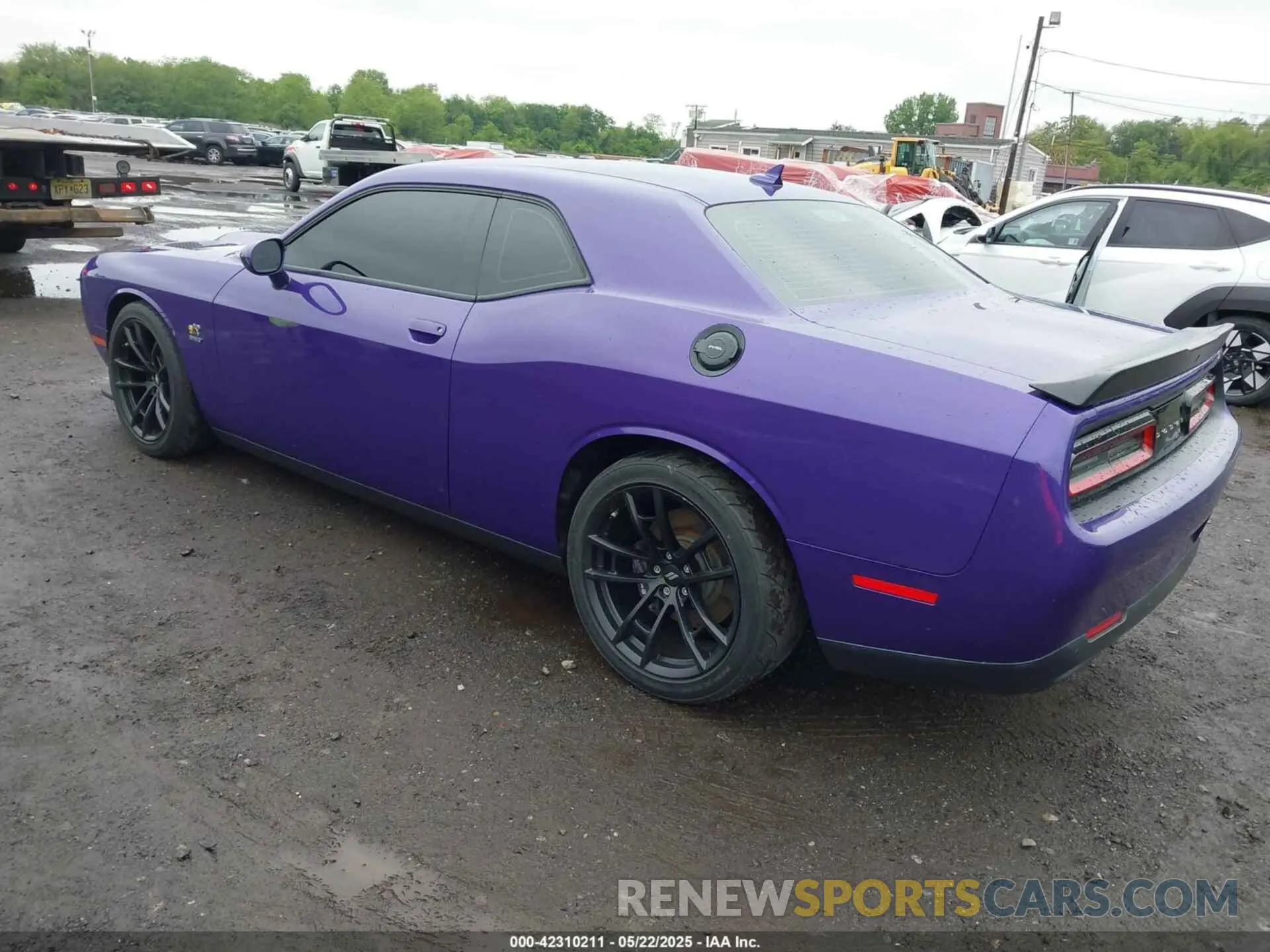 3 Photograph of a damaged car 2C3CDZFJ8KH595253 DODGE CHALLENGER 2019