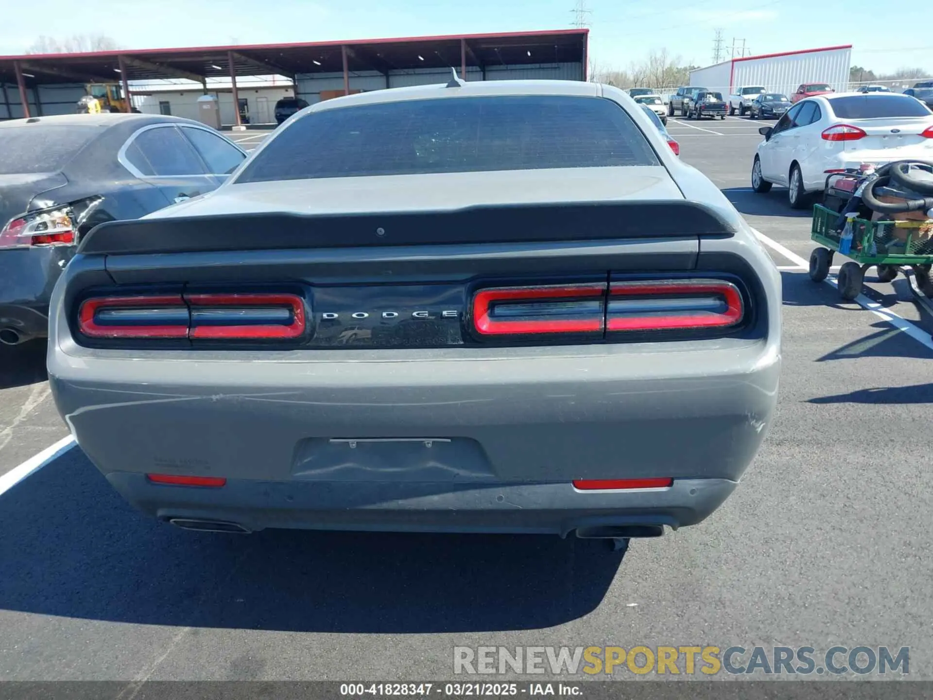 15 Photograph of a damaged car 2C3CDZFJ9KH638126 DODGE CHALLENGER 2019